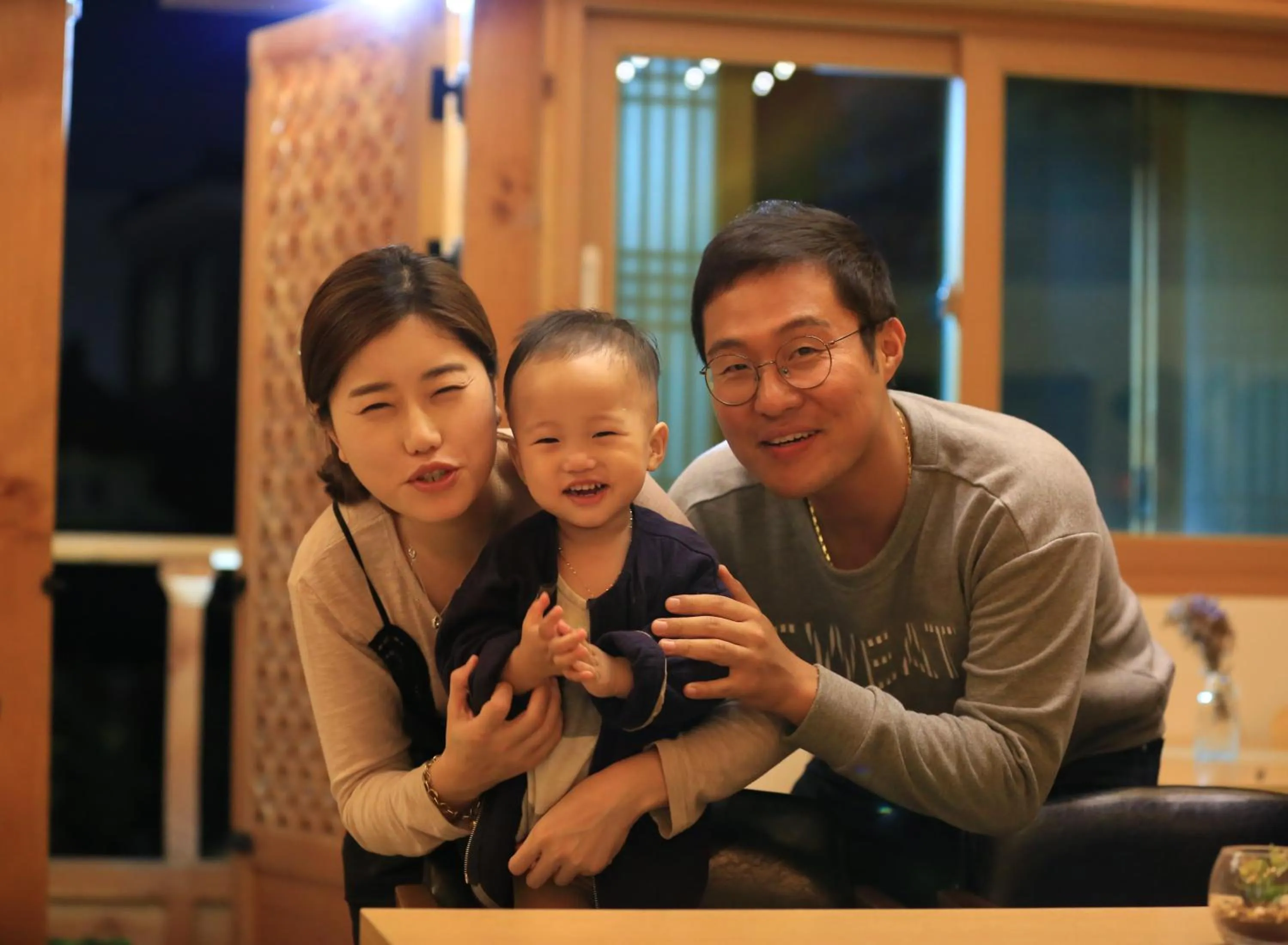 Family in Laon Hanok Gguljam