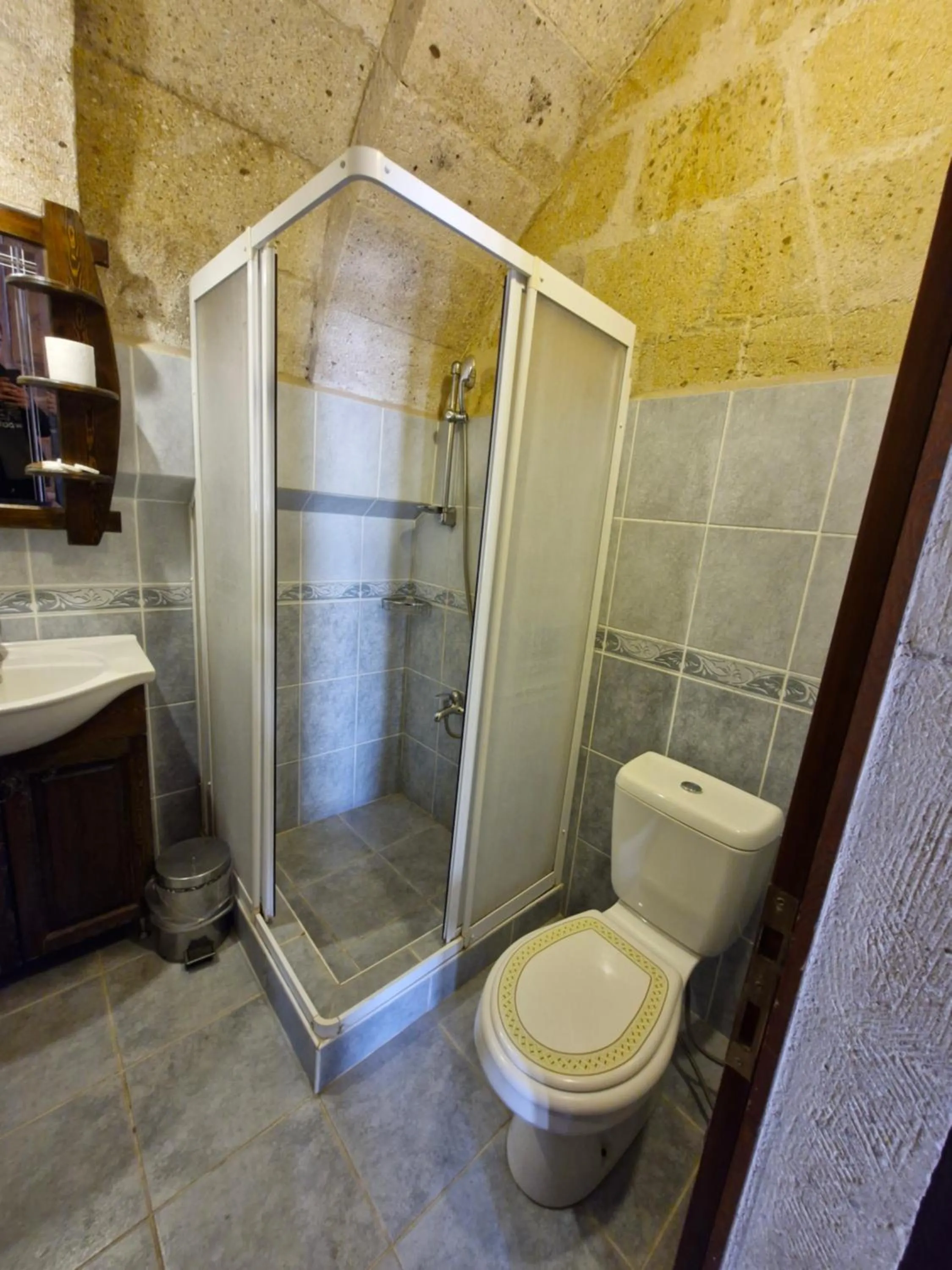 Shower in Nature Park Cave Hotel