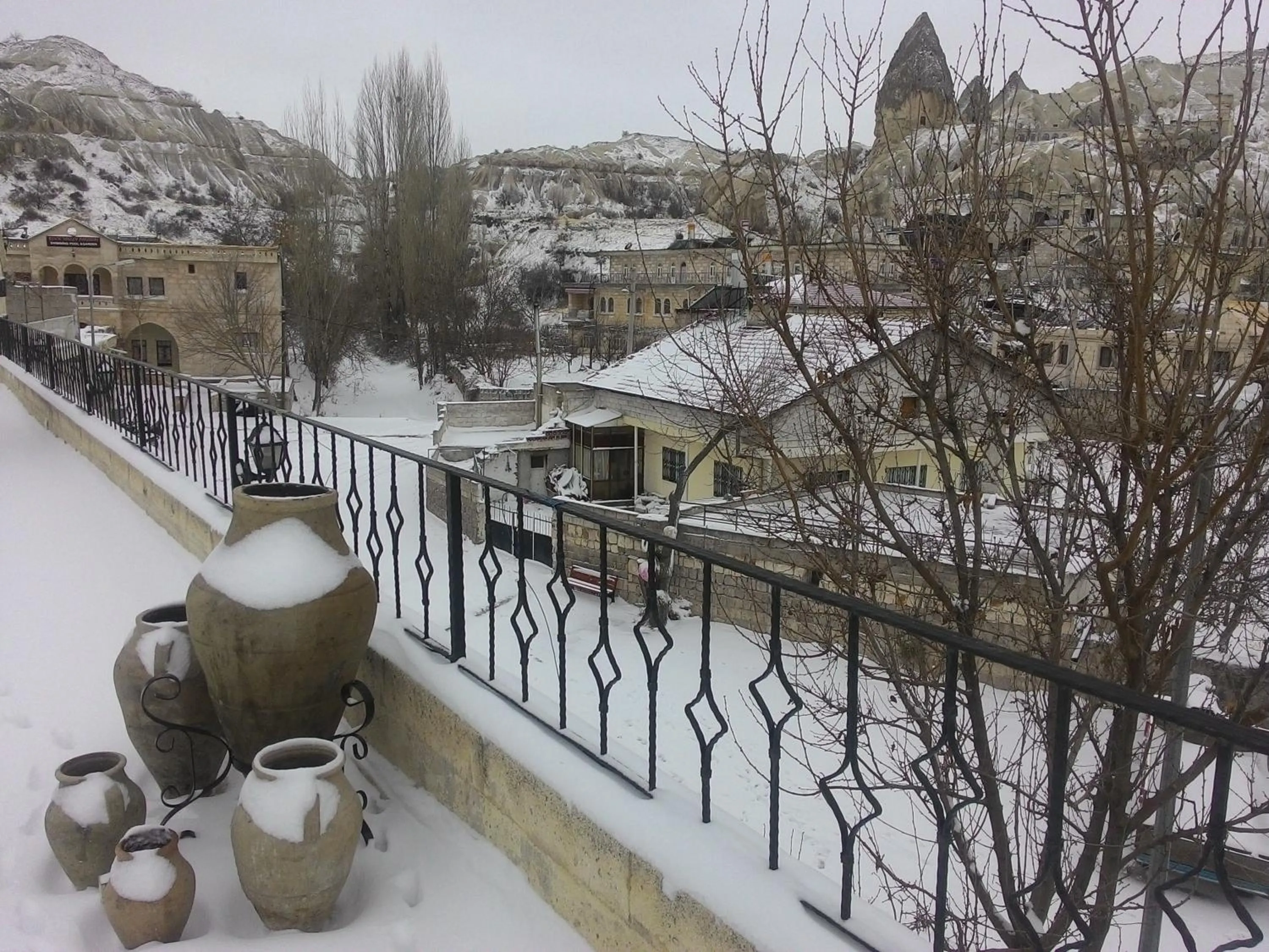 Winter in Nature Park Cave Hotel