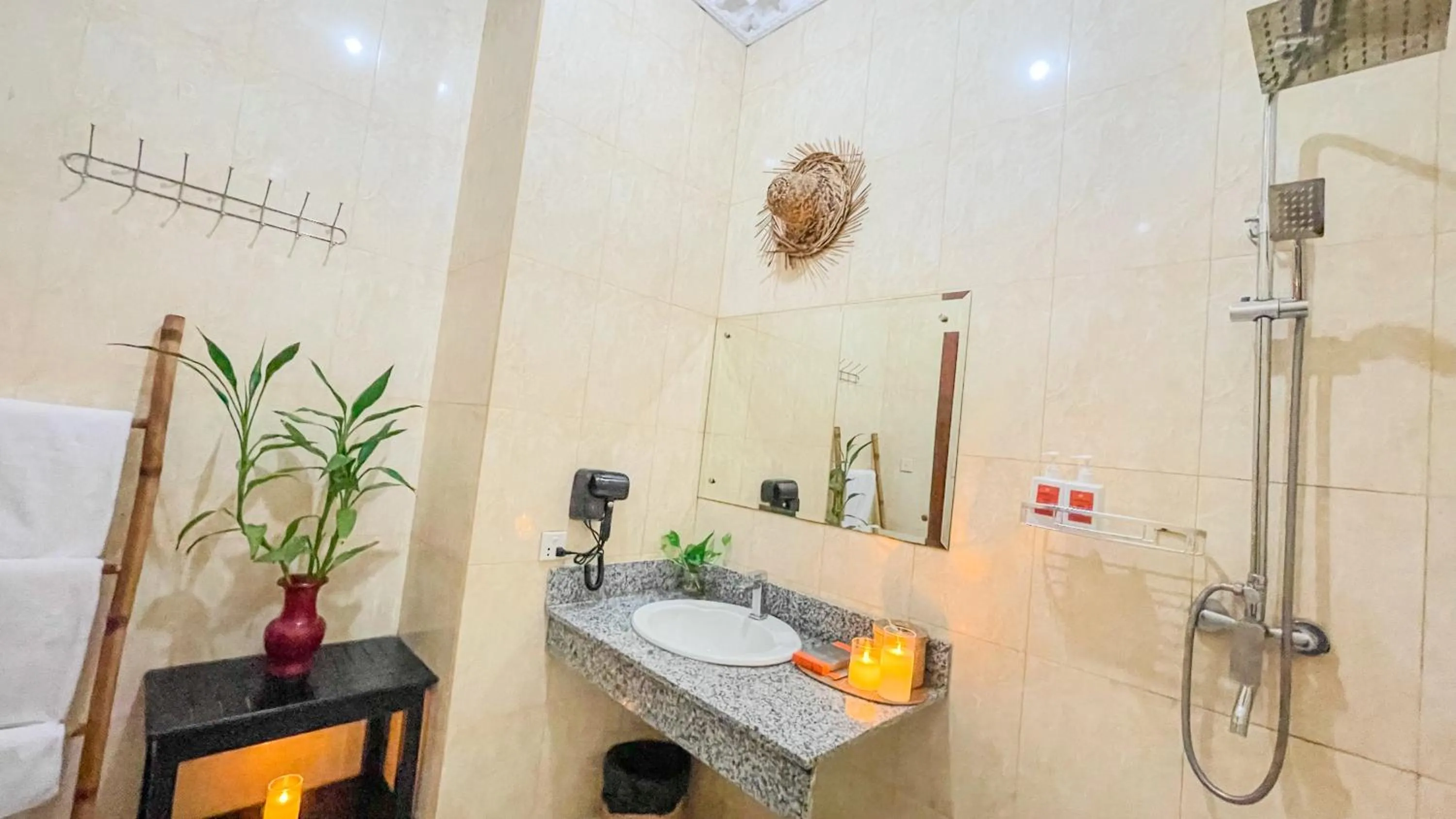 Toilet in Central Privilege Hotel