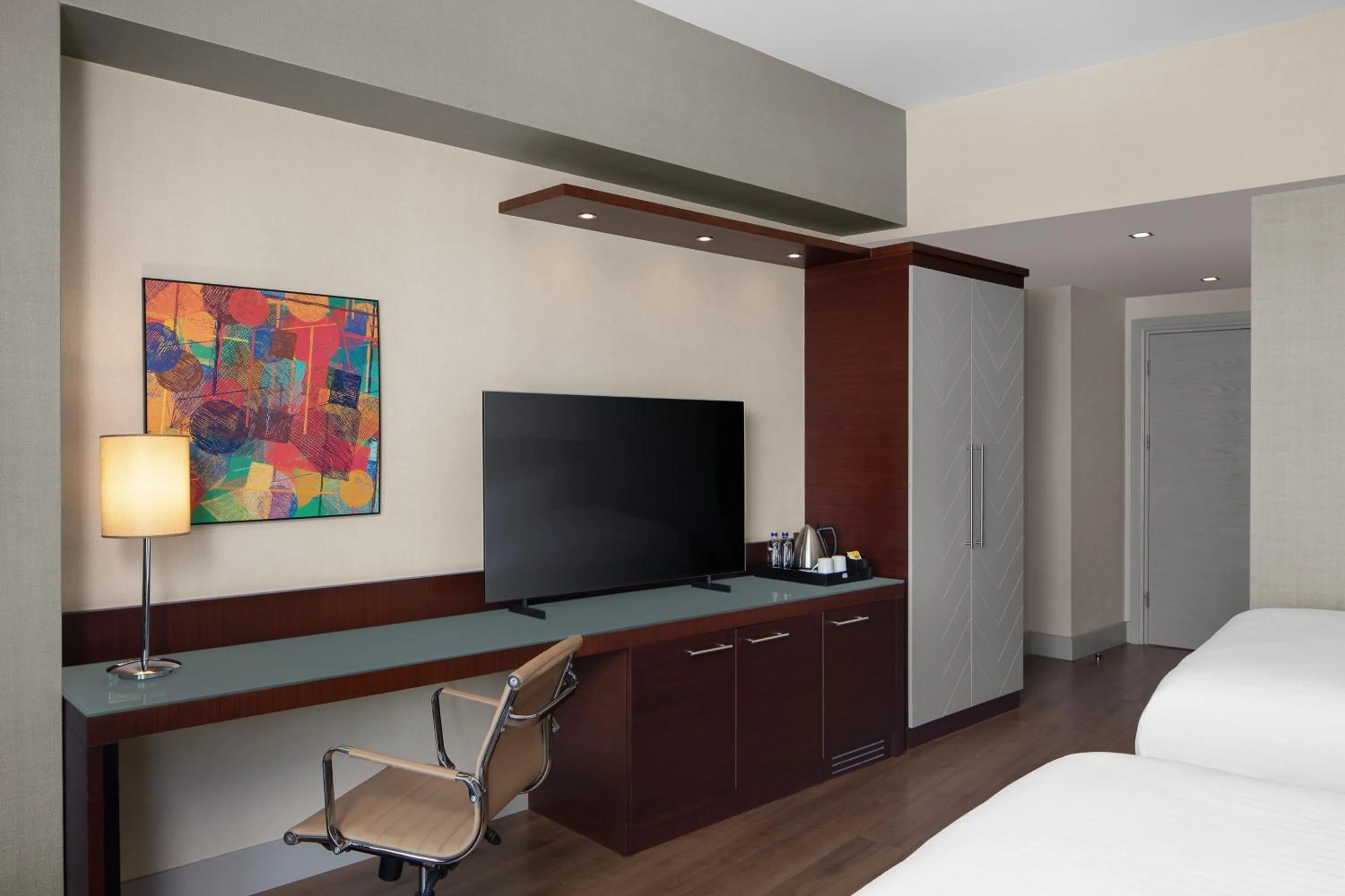 Photo of the whole room, Bed in Delta Hotels Istanbul West