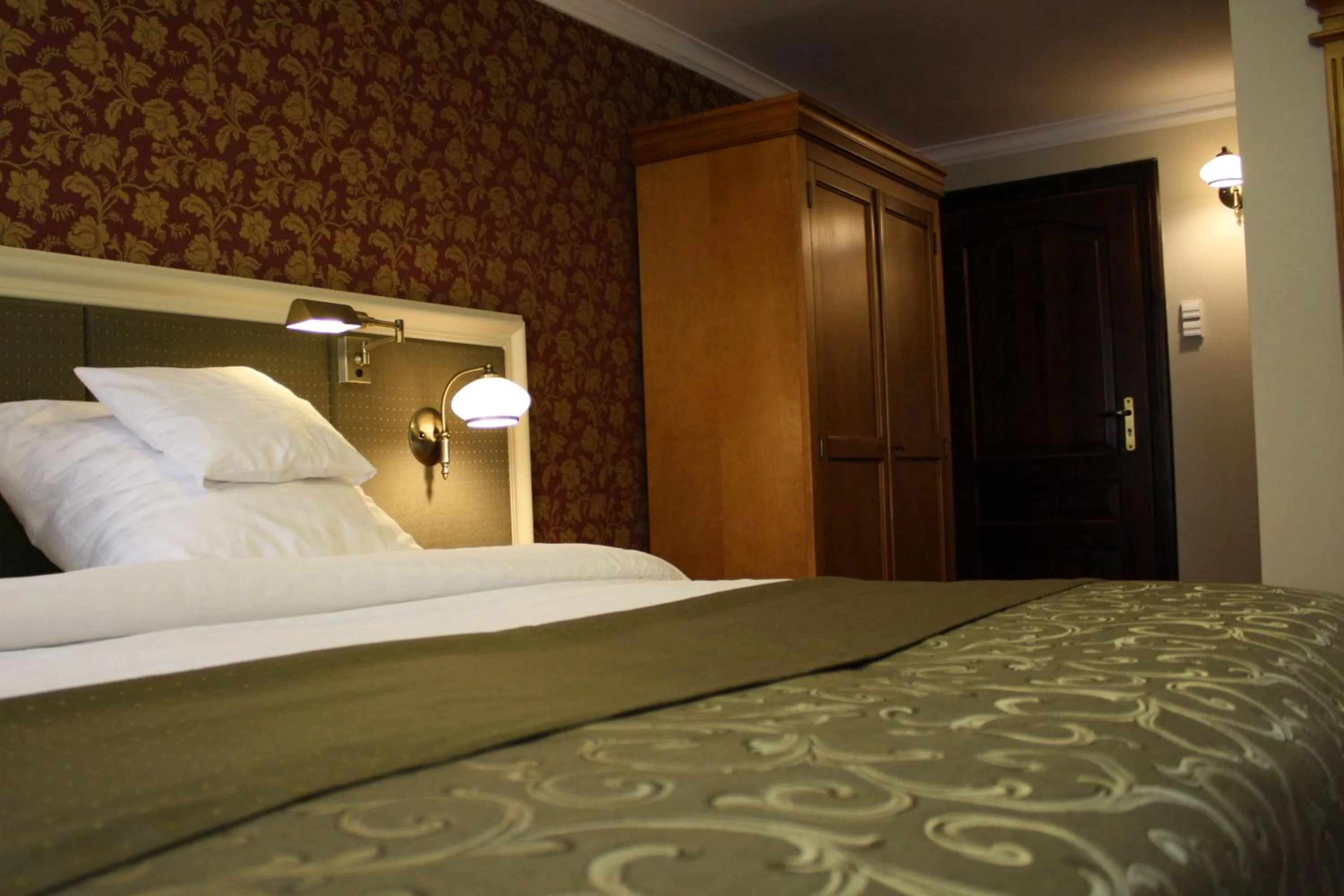 Photo of the whole room, Bed in Hotel Petite Fleur - Adults only ! Air-Conditioning !