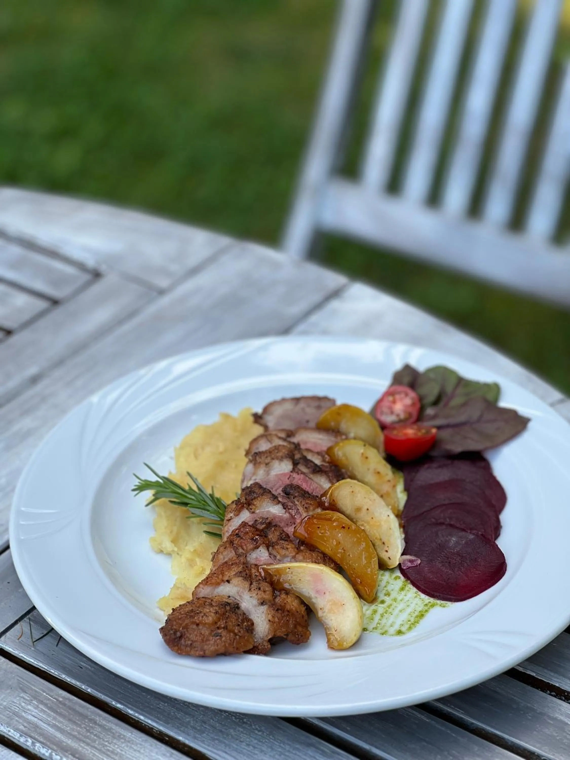 Restaurant/places to eat in Hotel i Restauracja Castle