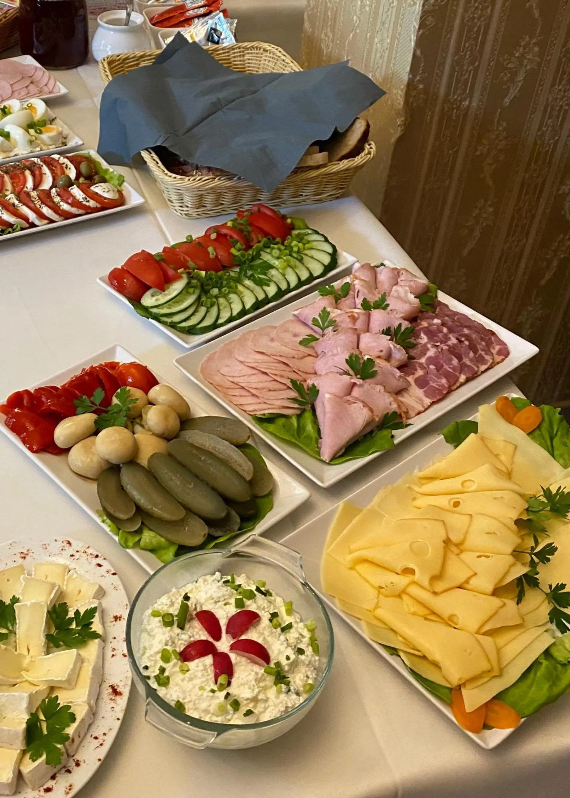 Food and drinks in Hotel i Restauracja Castle