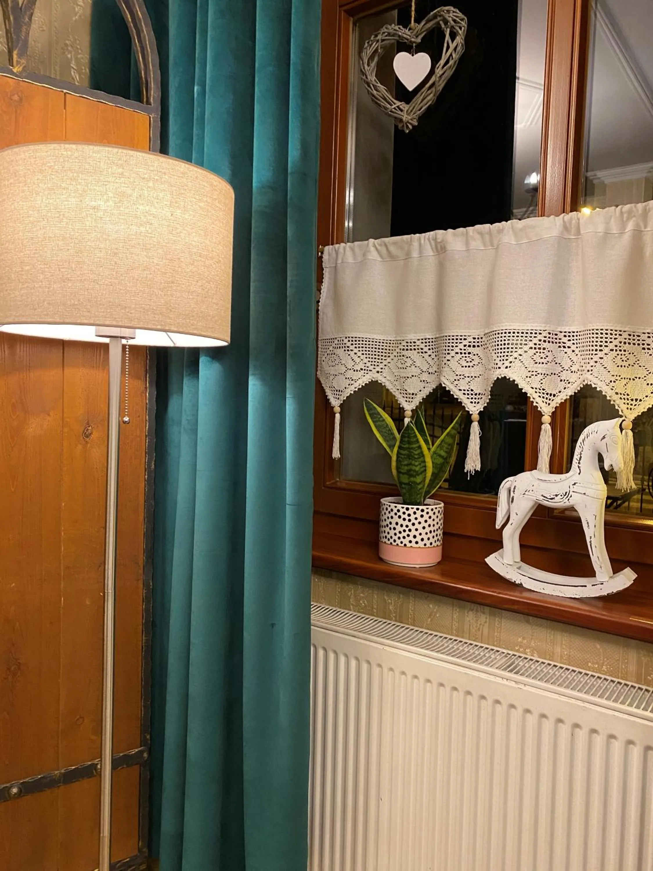 Restaurant/places to eat in Hotel i Restauracja Castle