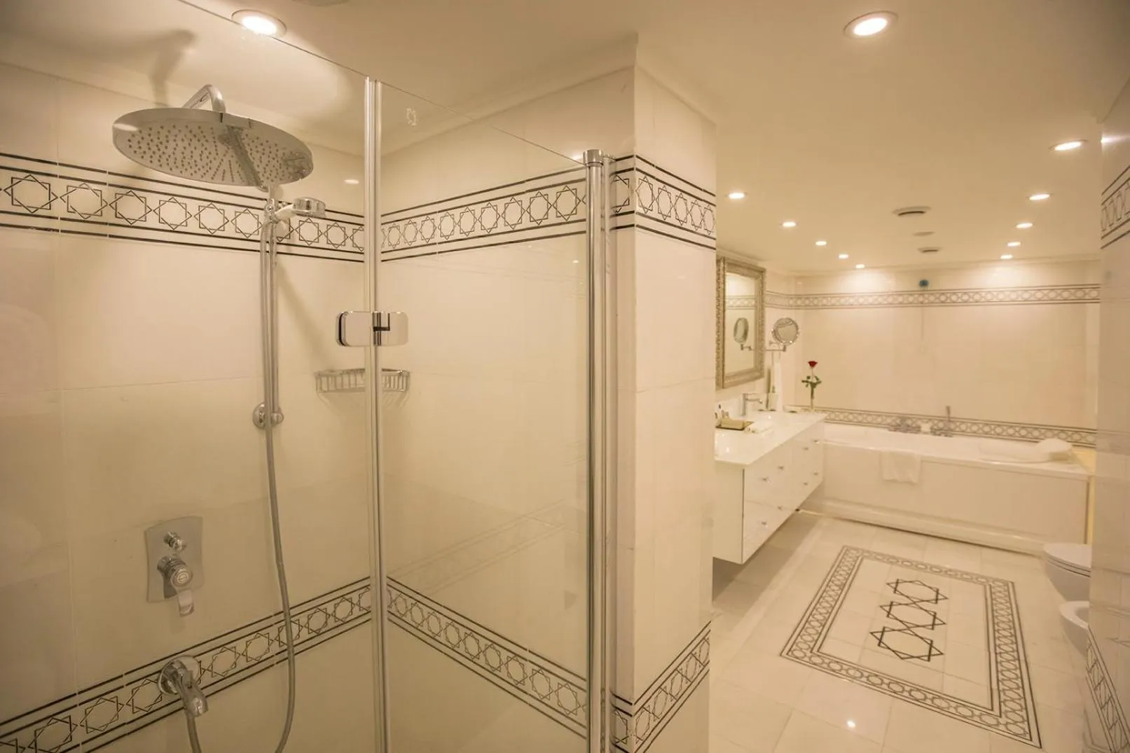 Shower in Zorlu Grand Hotel Trabzon