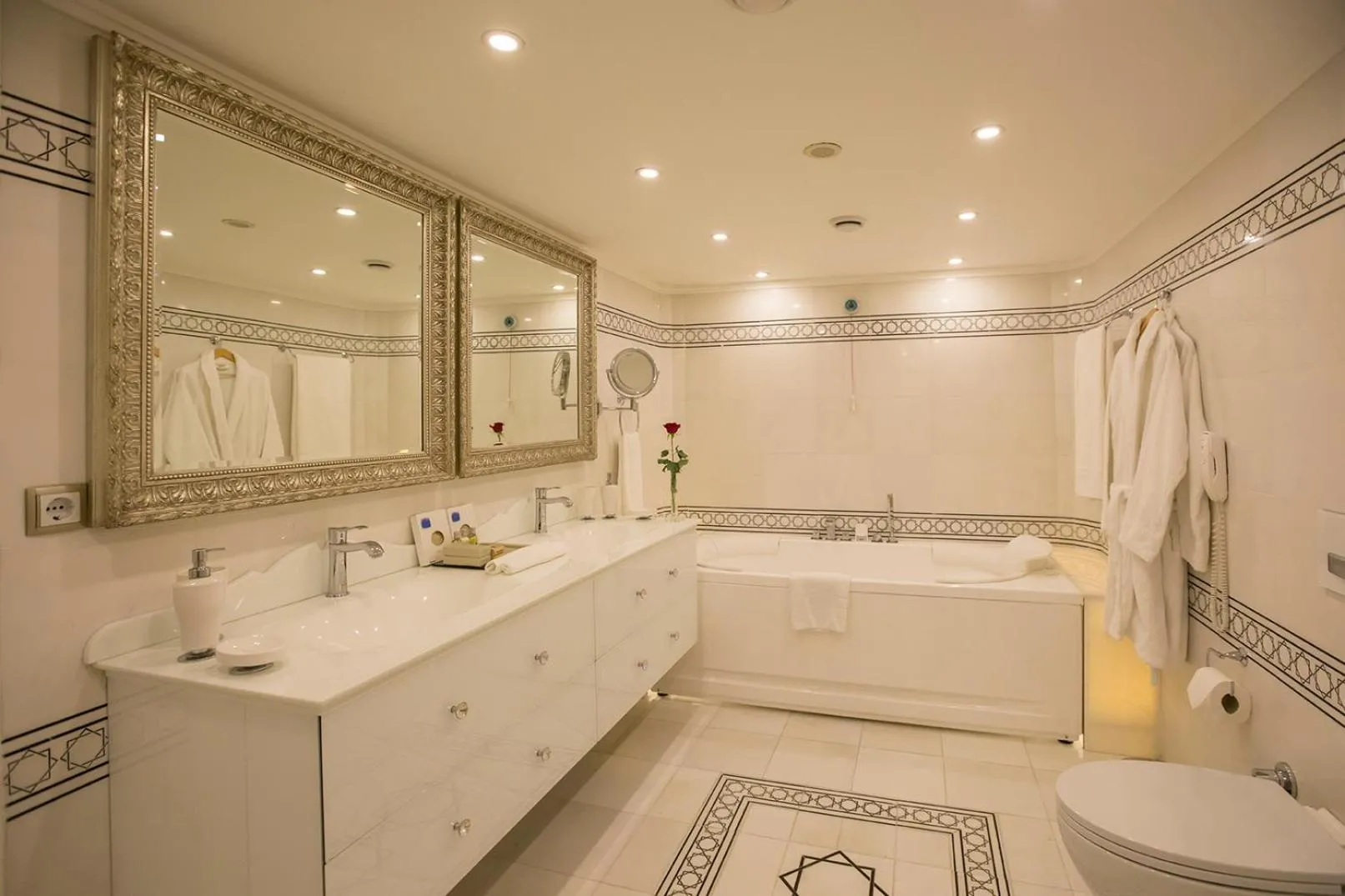 Shower in Zorlu Grand Hotel Trabzon