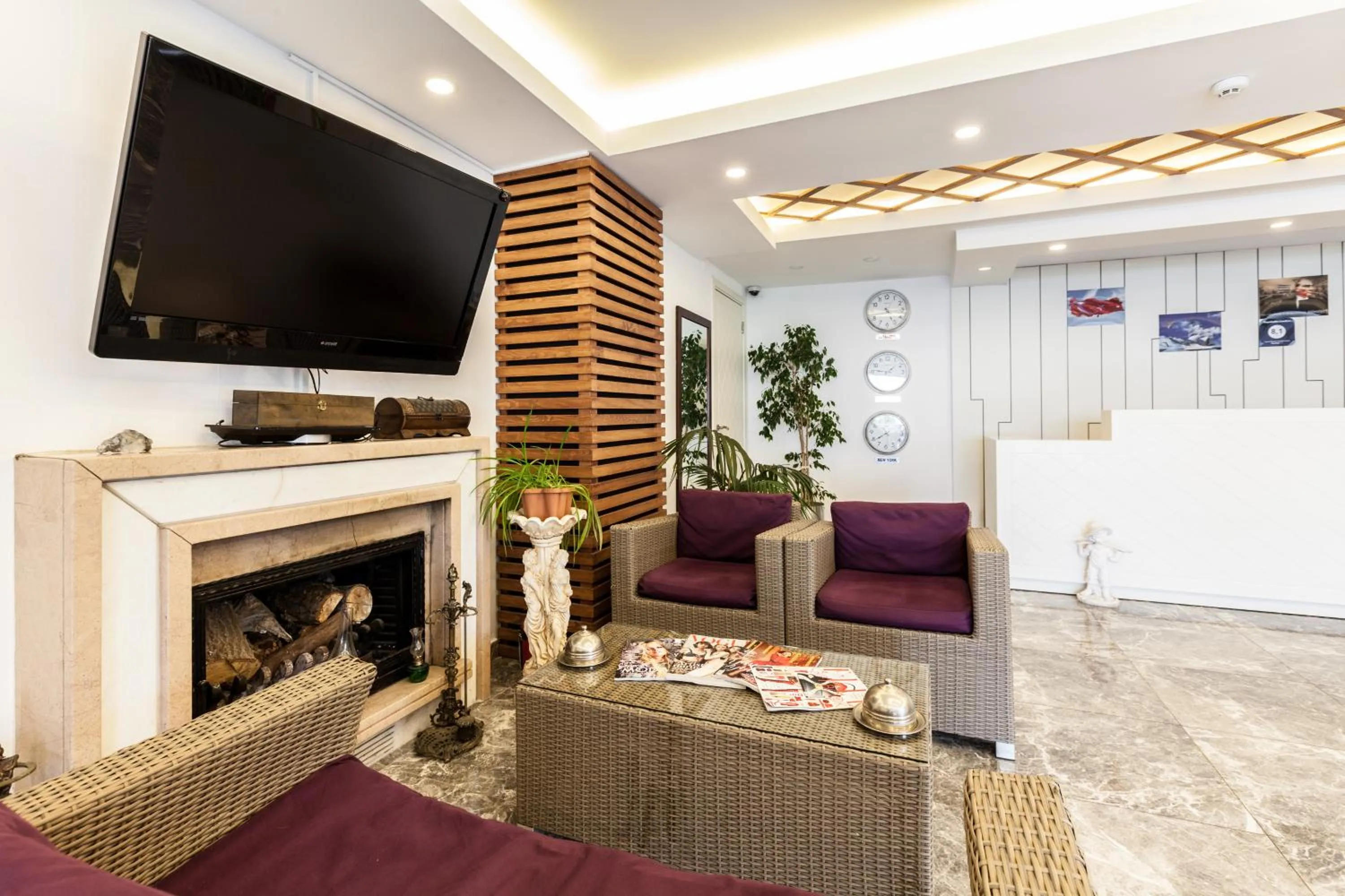 Communal lounge/ TV room in Buyukada Comfort OTEL