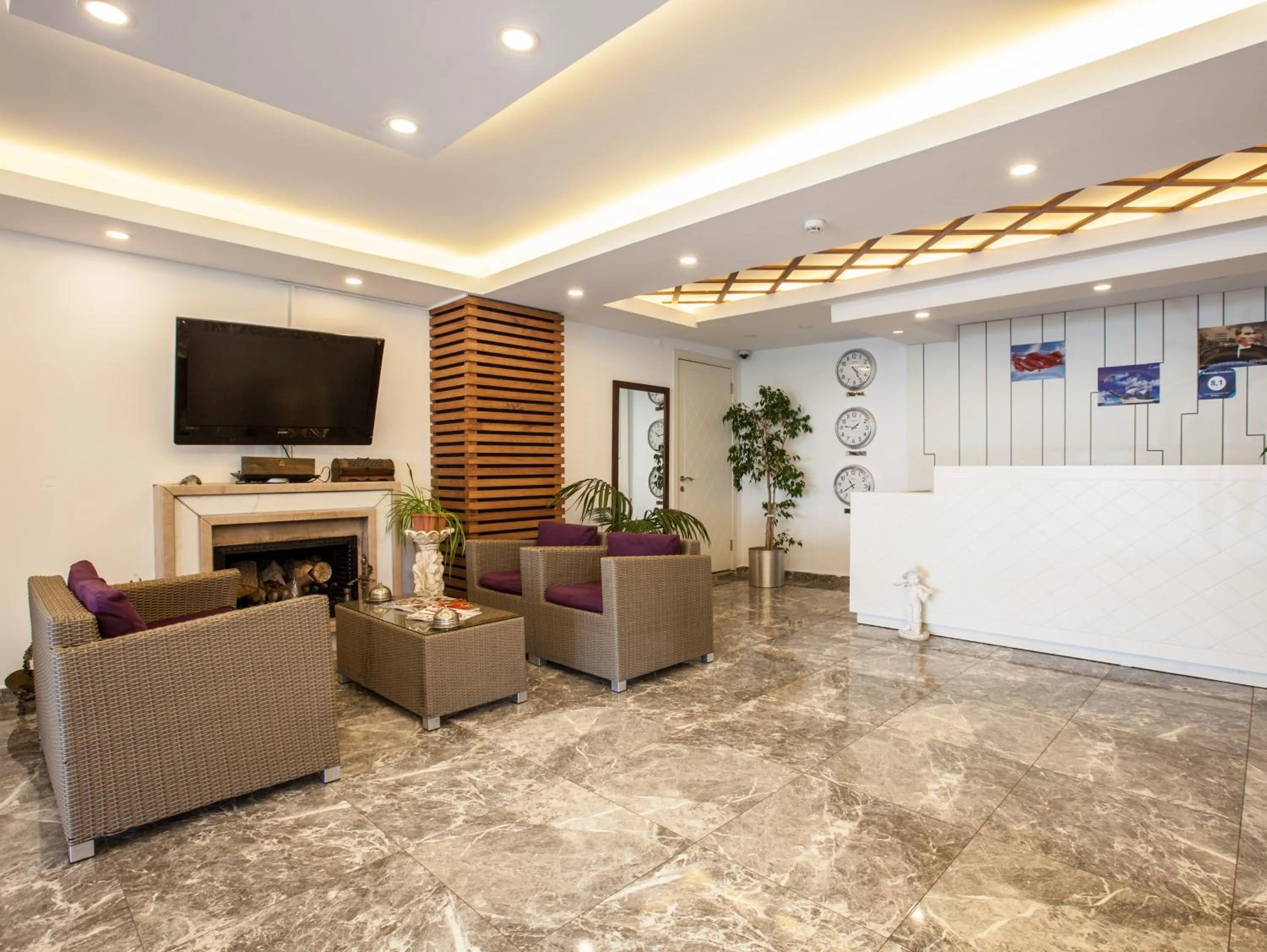 Communal lounge/ TV room in Buyukada Comfort OTEL