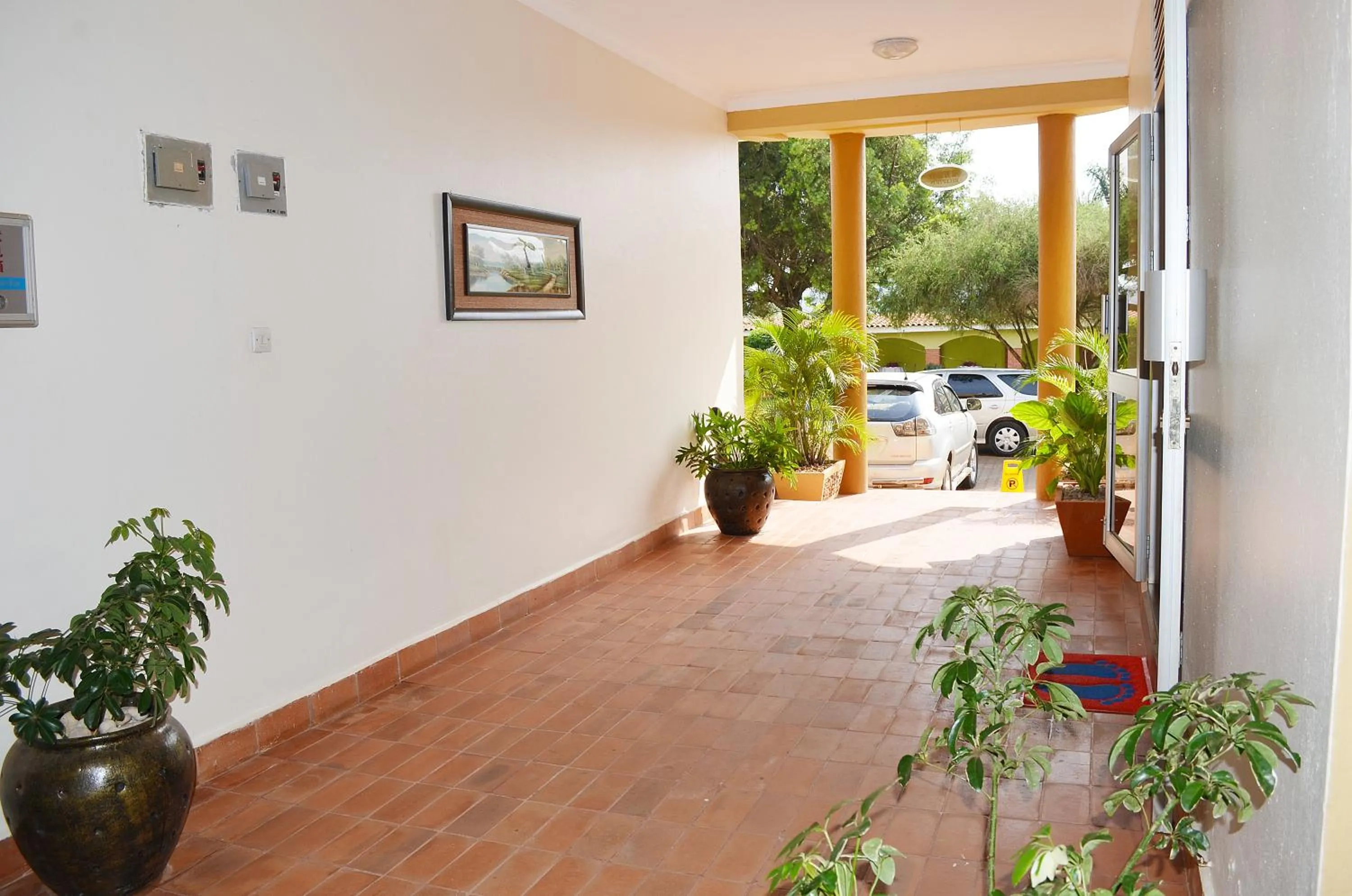 Facade/entrance in Victoria Travel Hotel