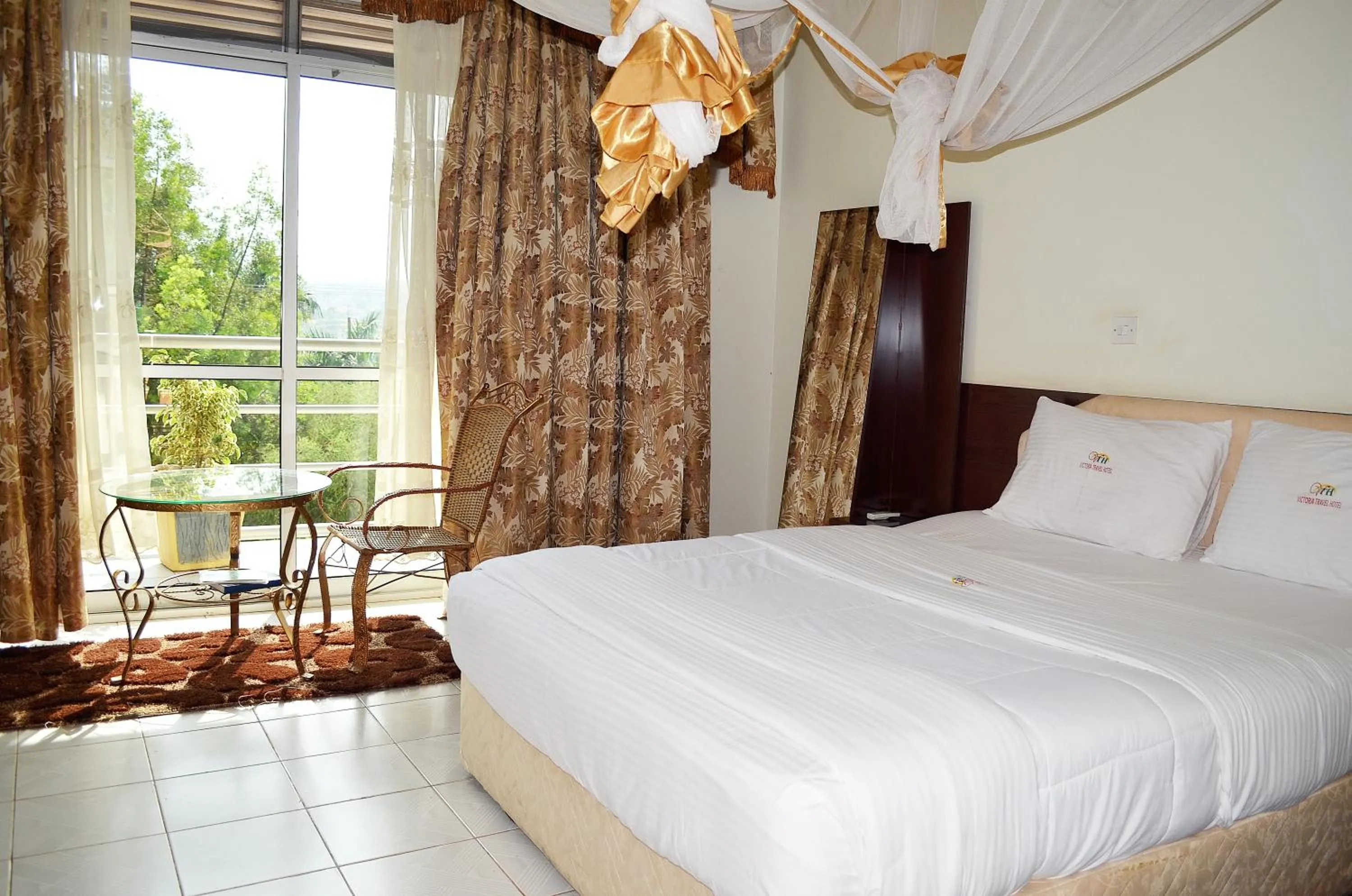 Decorative detail in Victoria Travel Hotel