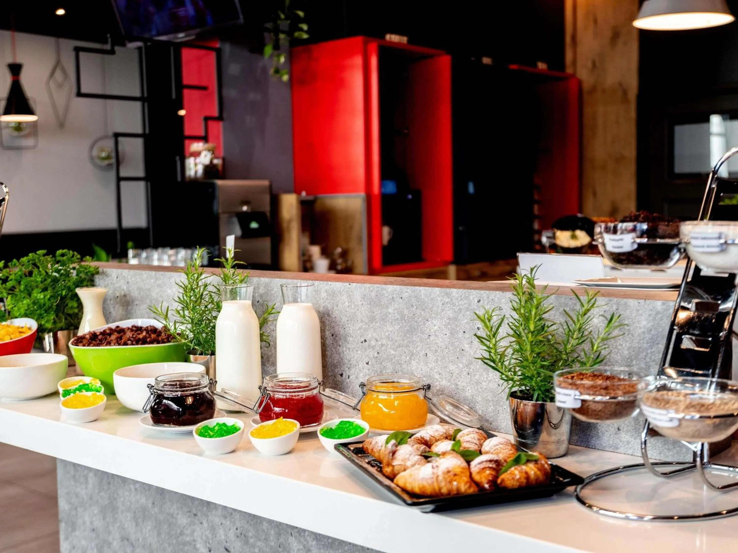 Breakfast in Ibis Poznan Stare Miasto