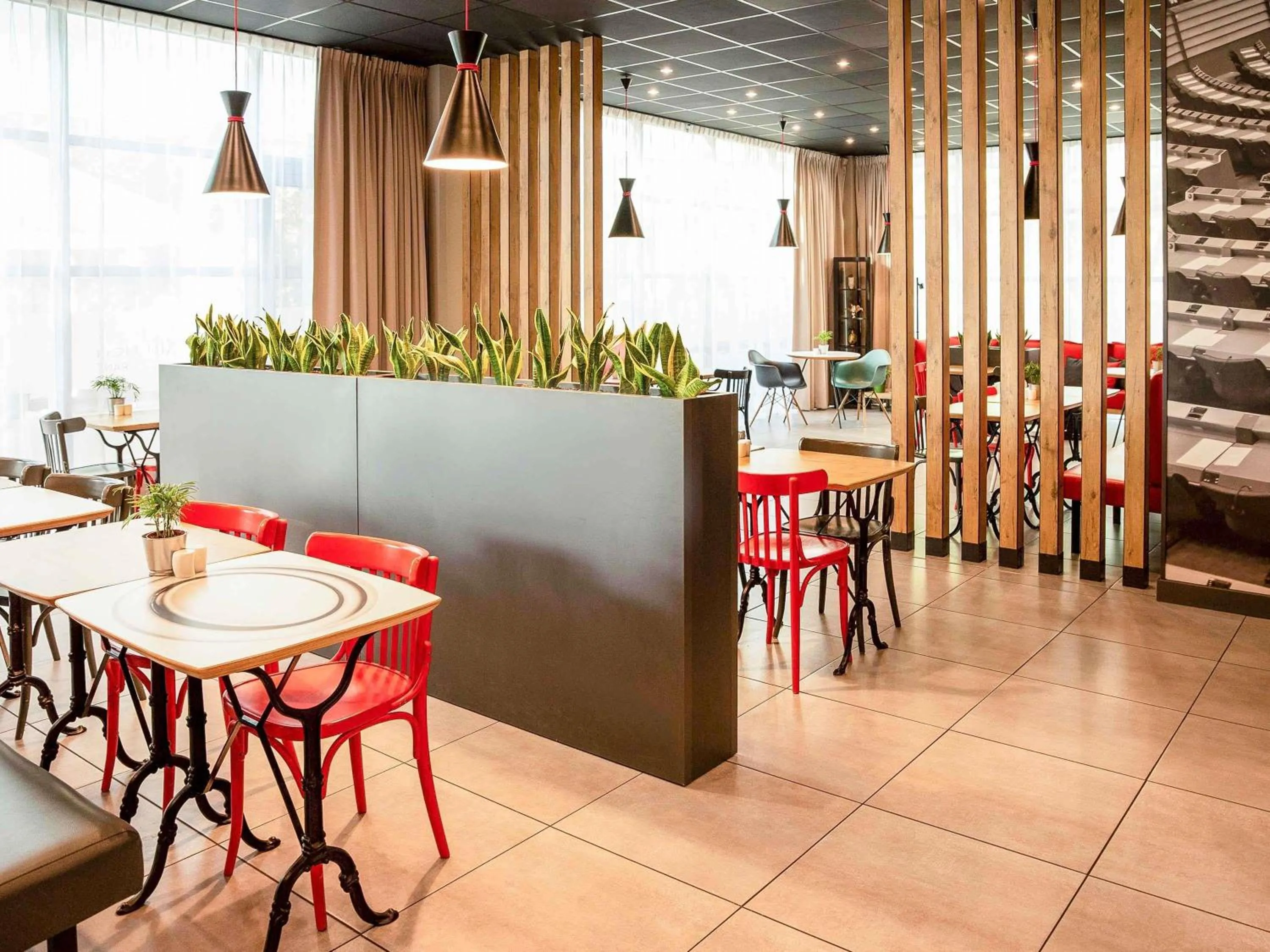 Restaurant/places to eat in Ibis Poznan Stare Miasto