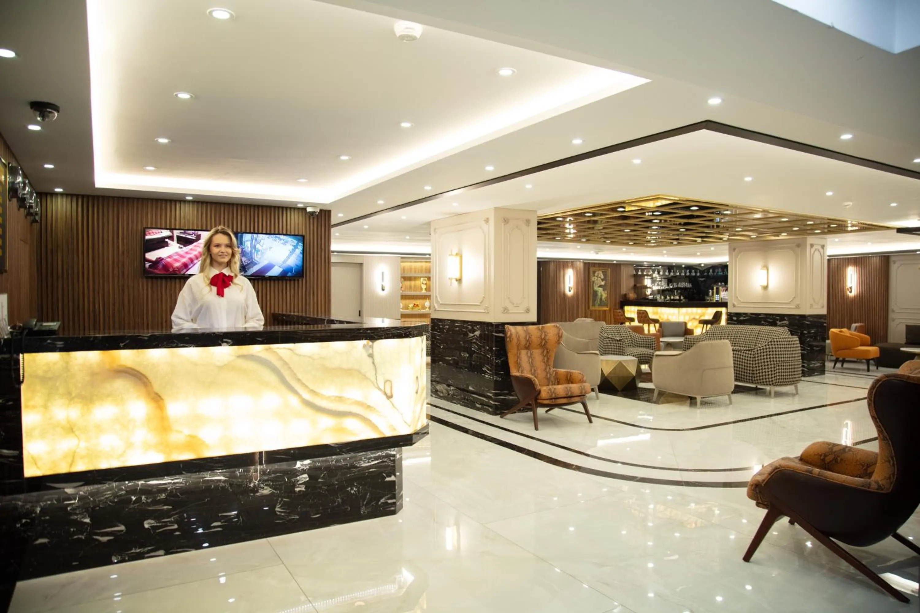 Lobby or reception in Martinenz Hotel