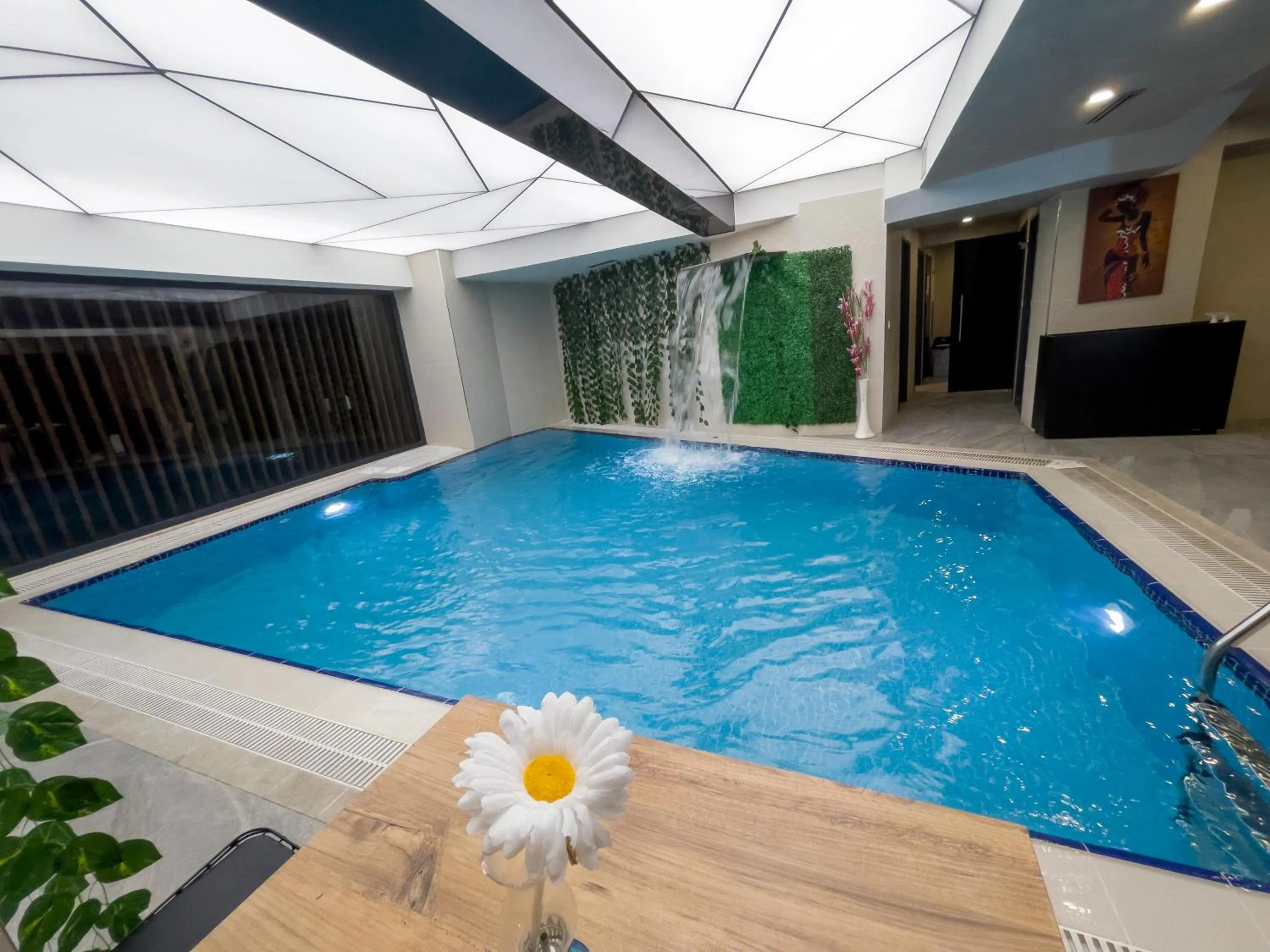 Swimming pool in Martinenz Hotel