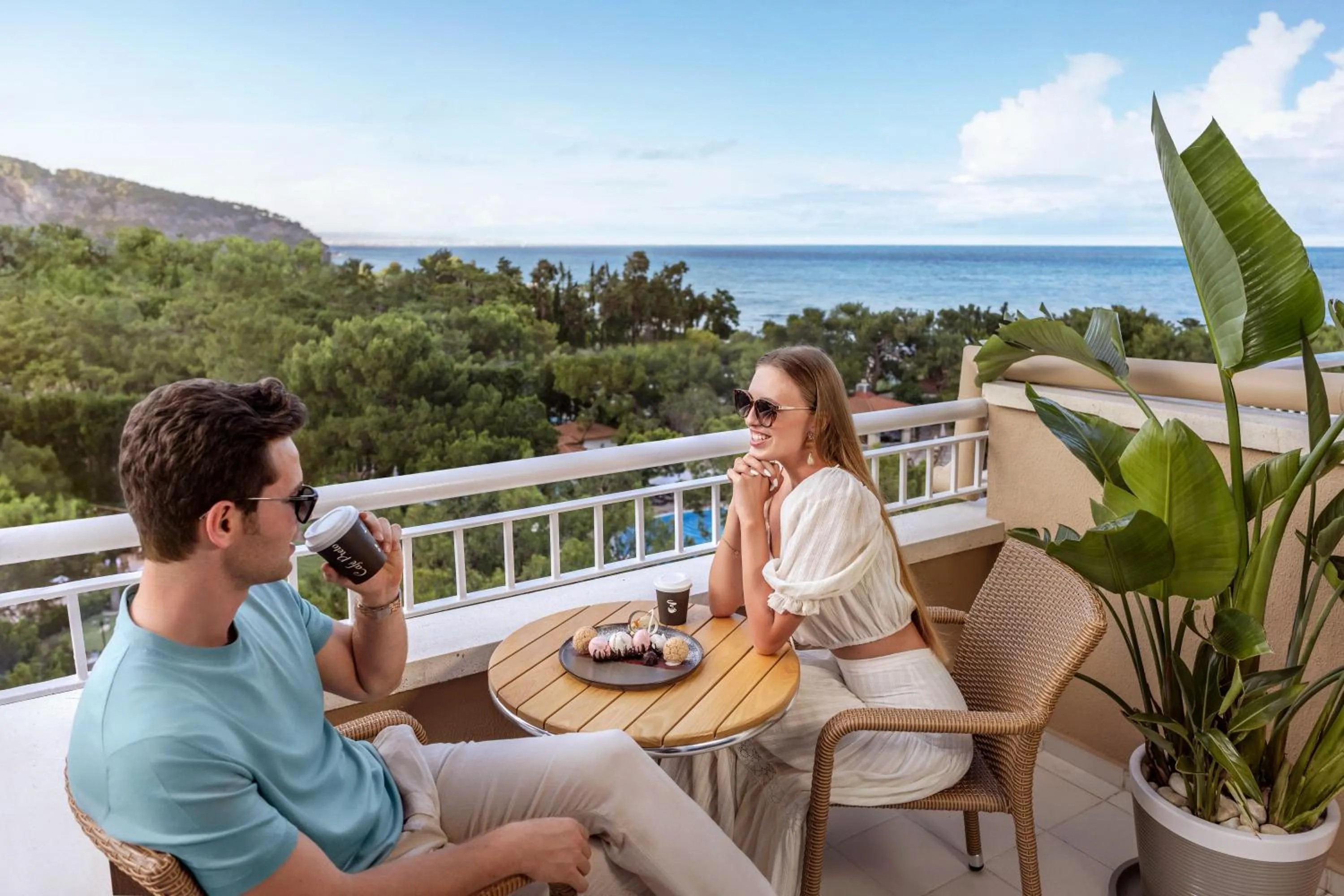 People in Akka Antedon Hotel - Premium All Inclusive