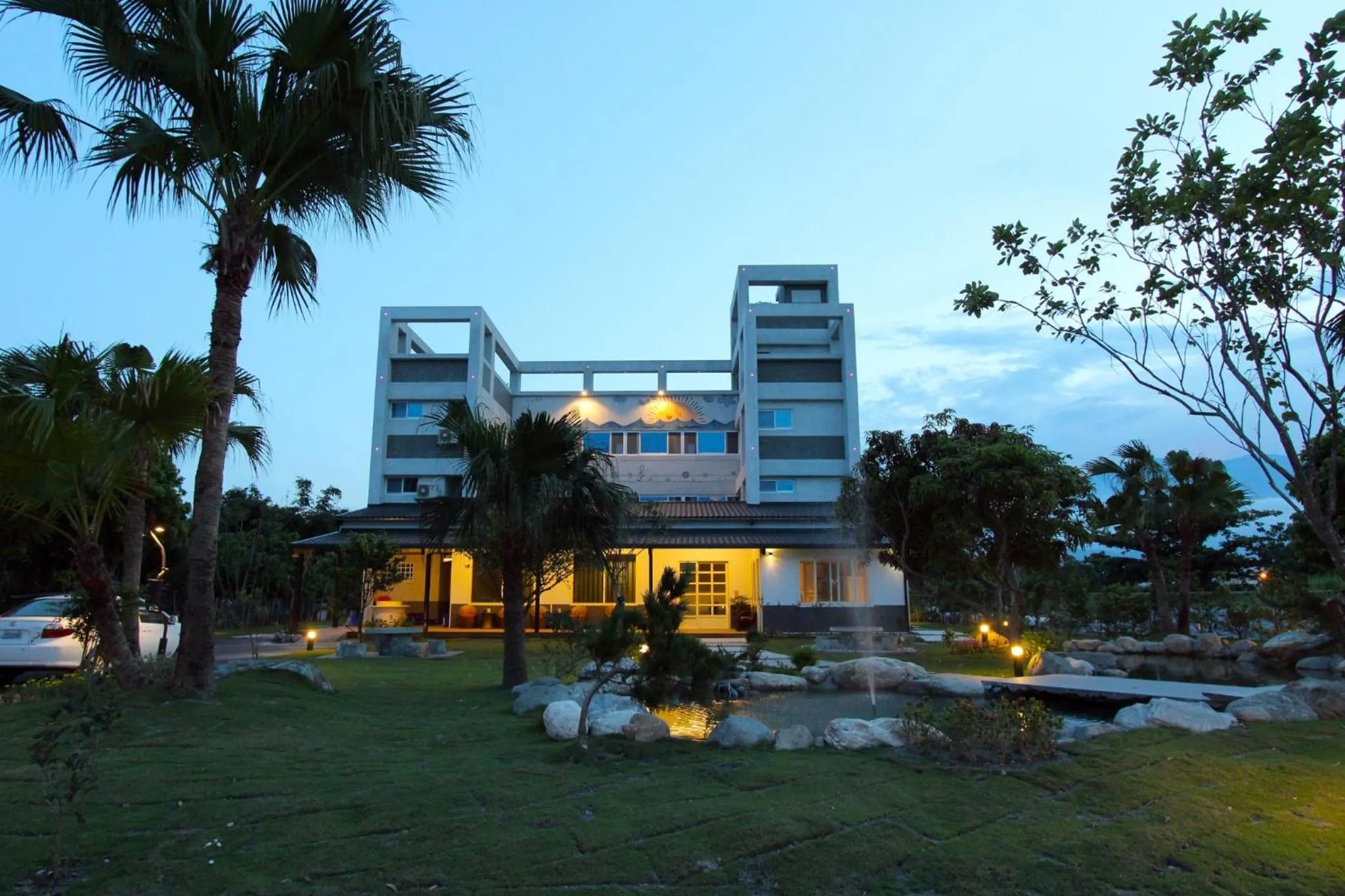 Sunset in The Green Mile Field B&B