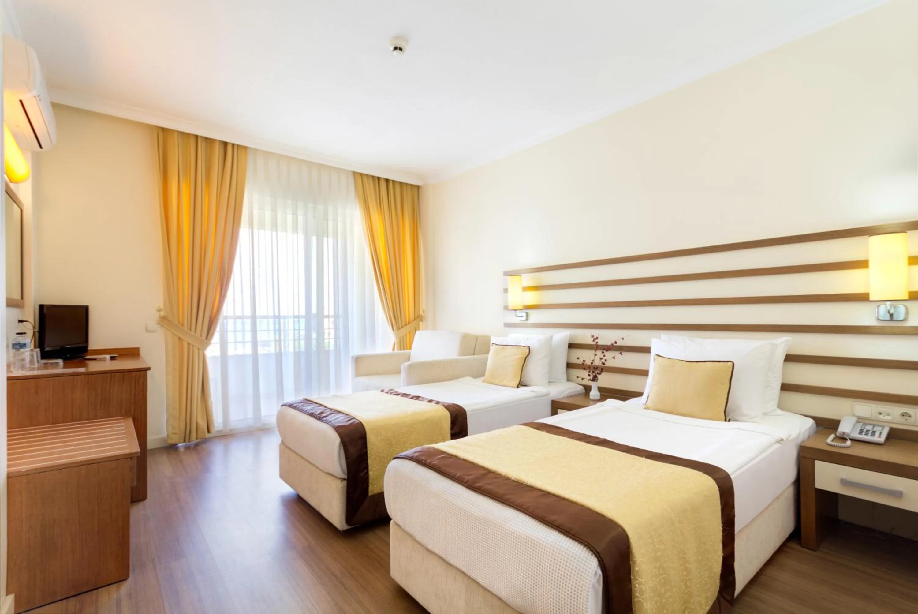 Bed in Hotel Akbulut & Spa