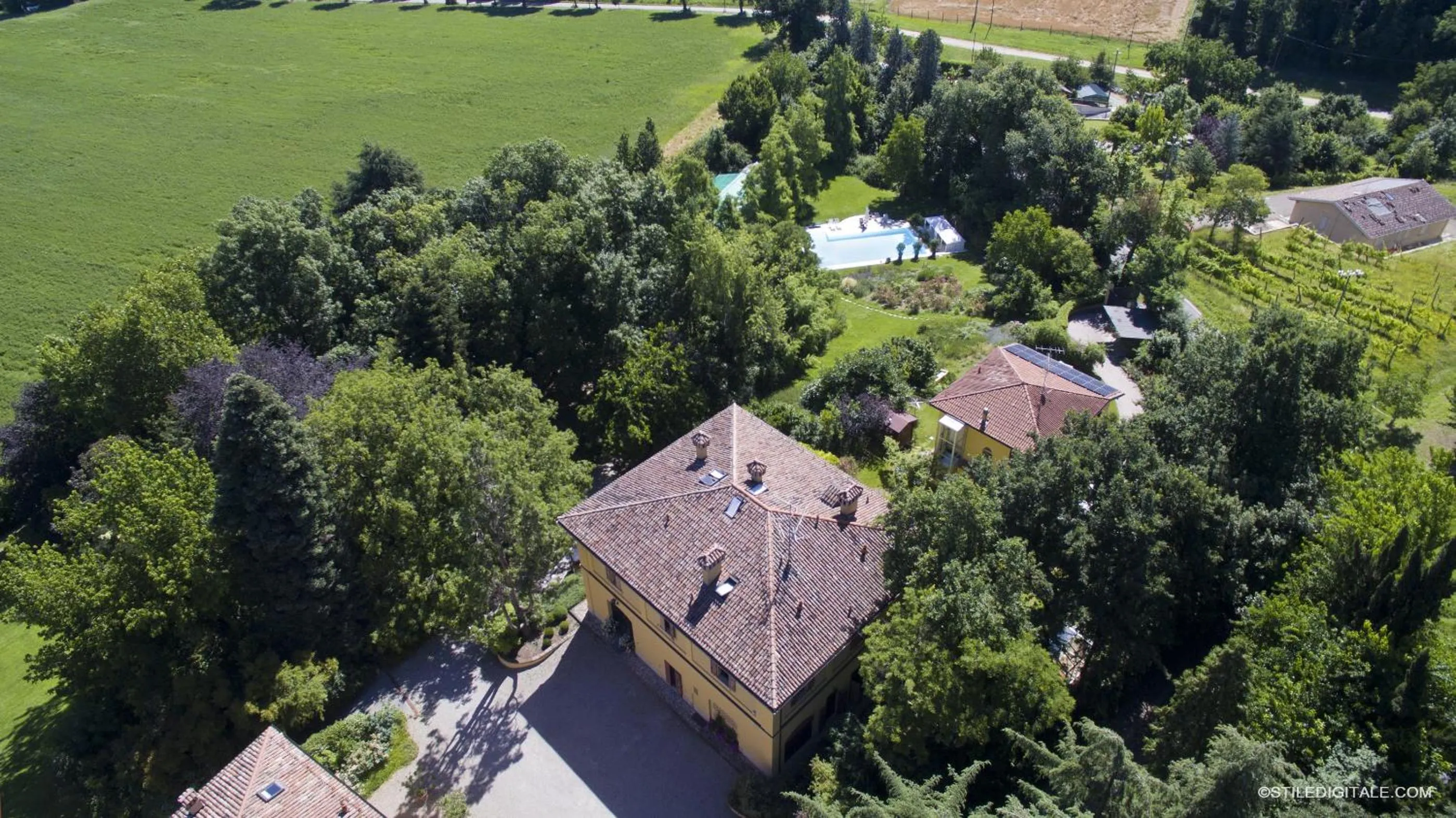Bird's eye view in Pragatto Hills by Casino di Pragatto