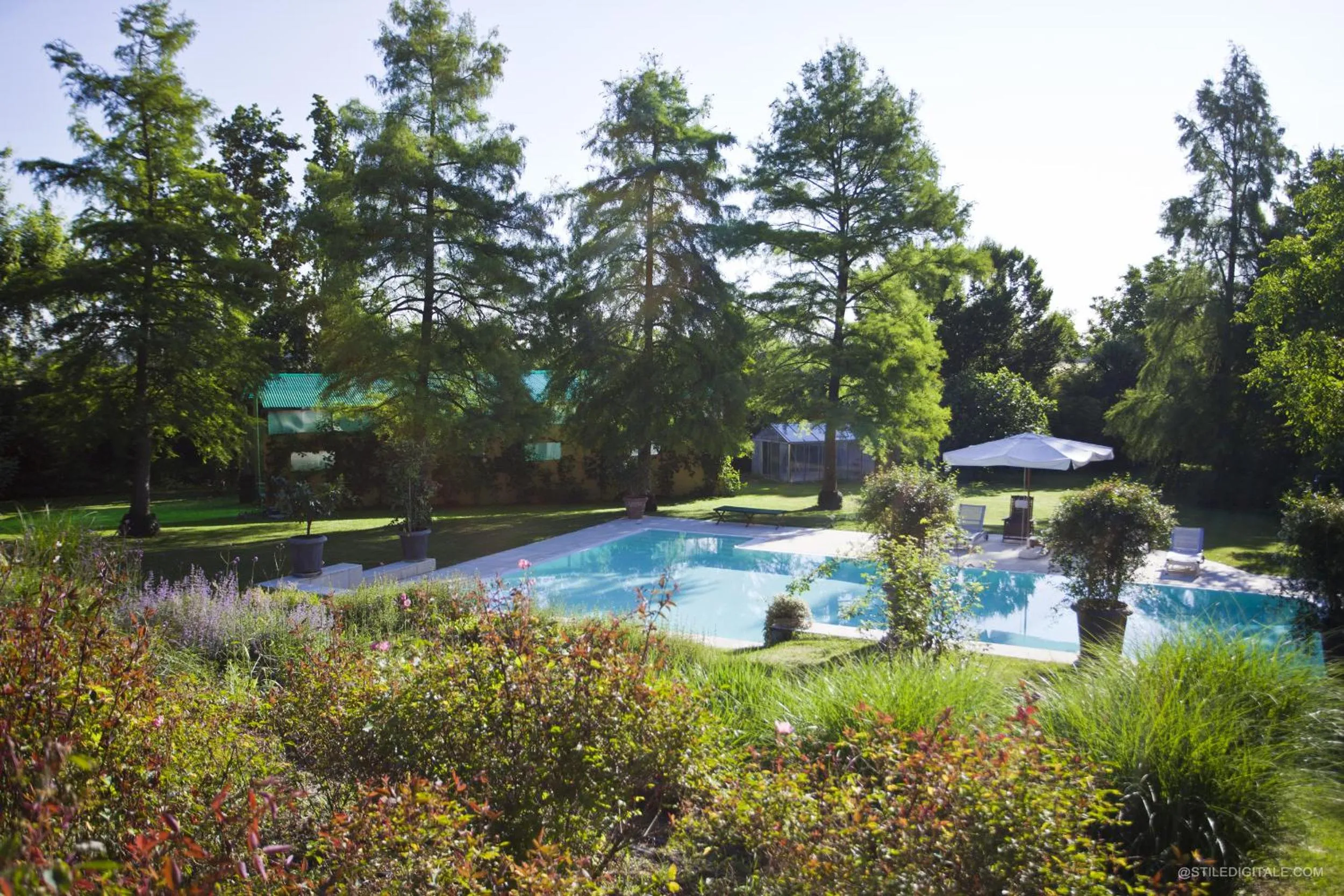 Swimming pool in Pragatto Hills by Casino di Pragatto