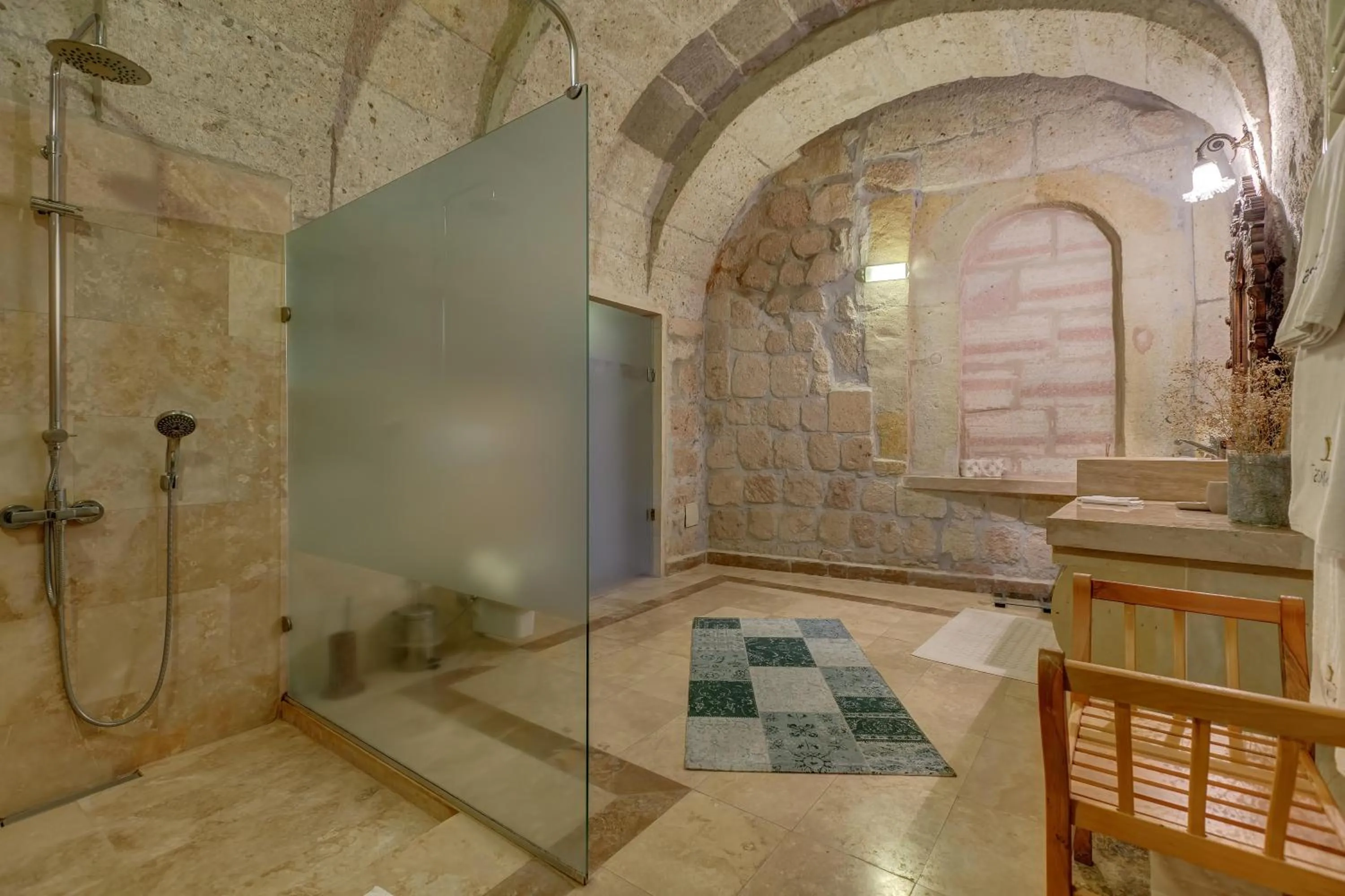 Photo of the whole room in Taskonaklar