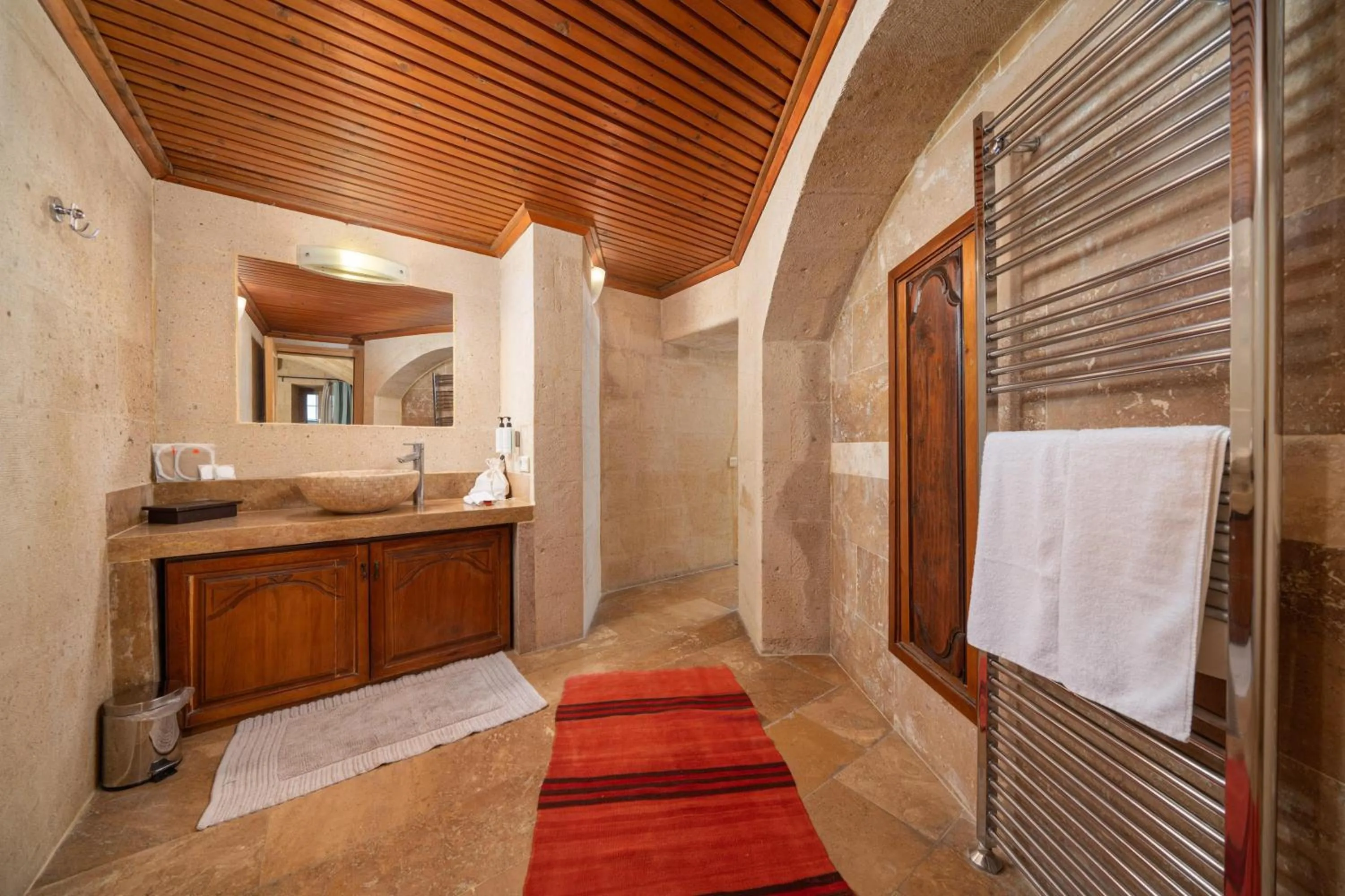 Photo of the whole room in Taskonaklar