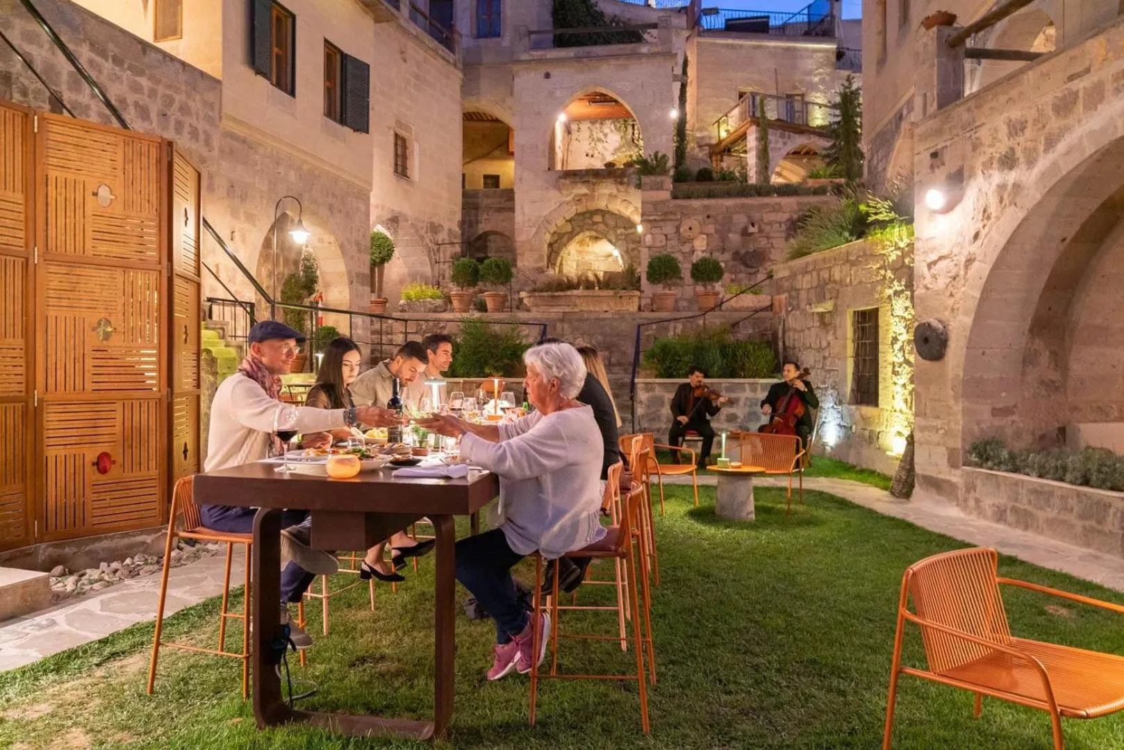 Restaurant/places to eat in Taskonaklar