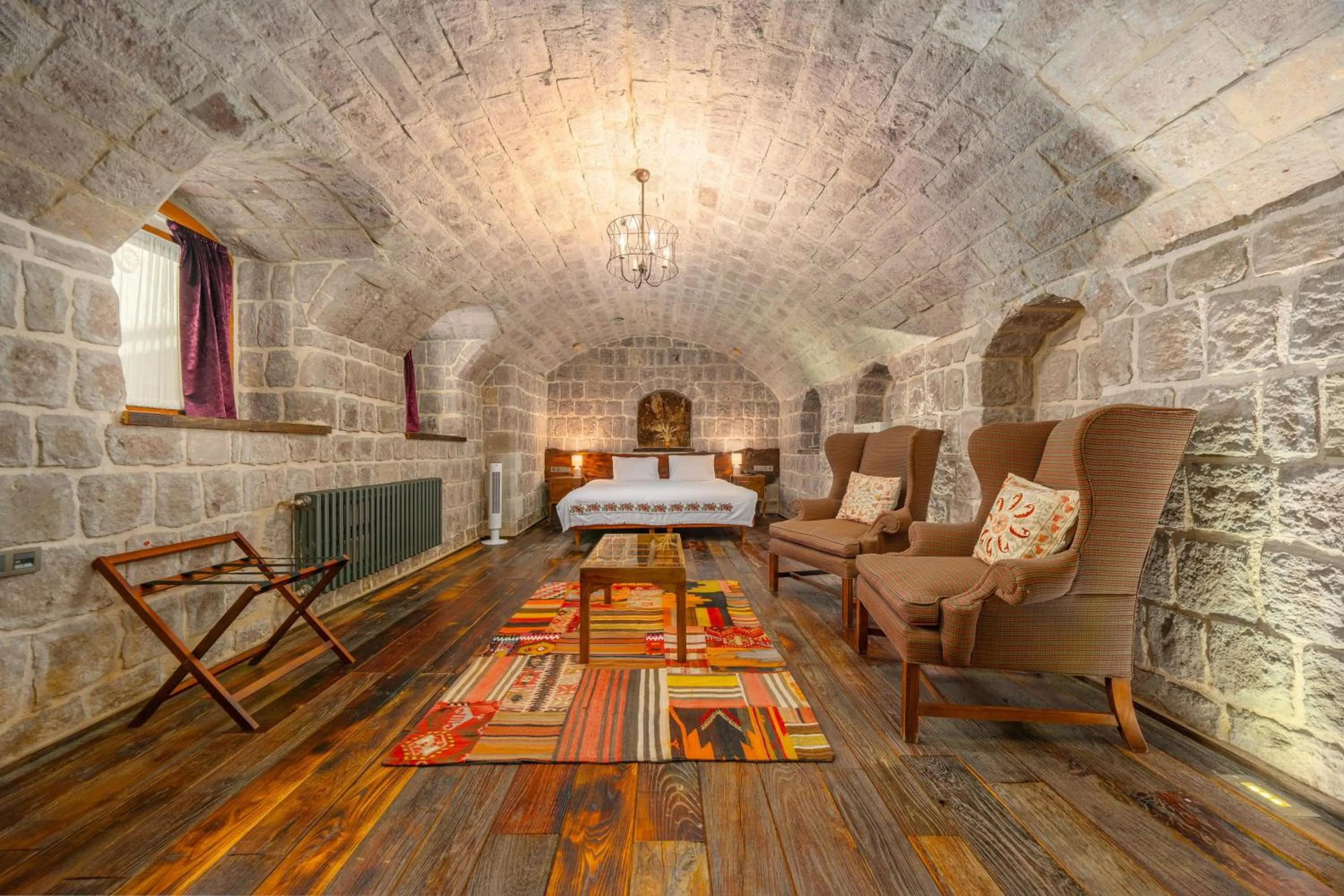 Photo of the whole room in Taskonaklar