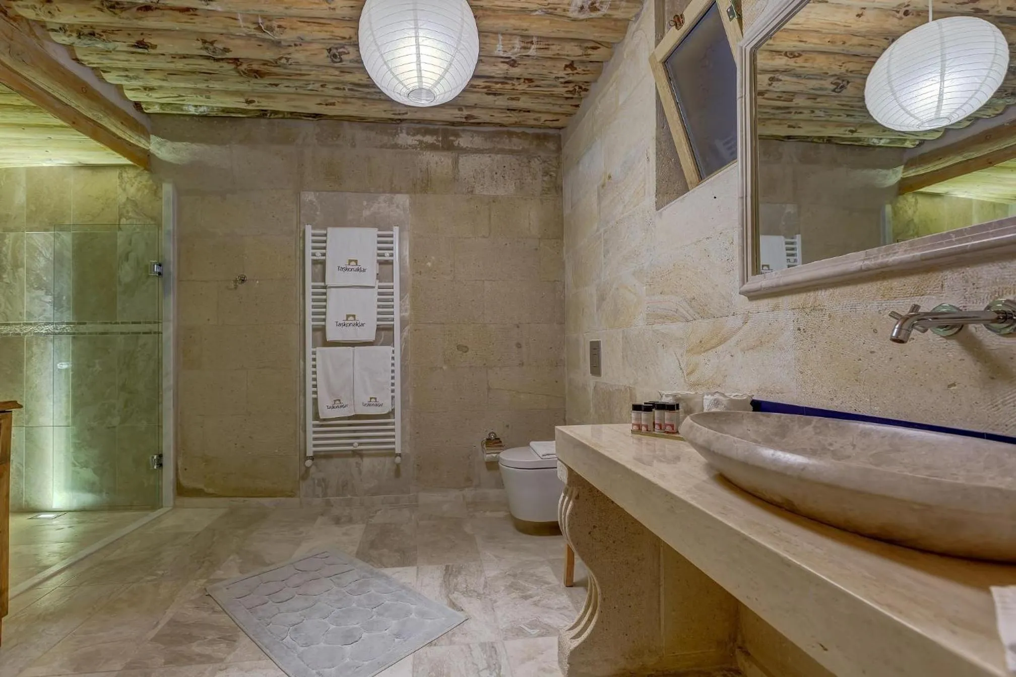 Bathroom in Taskonaklar