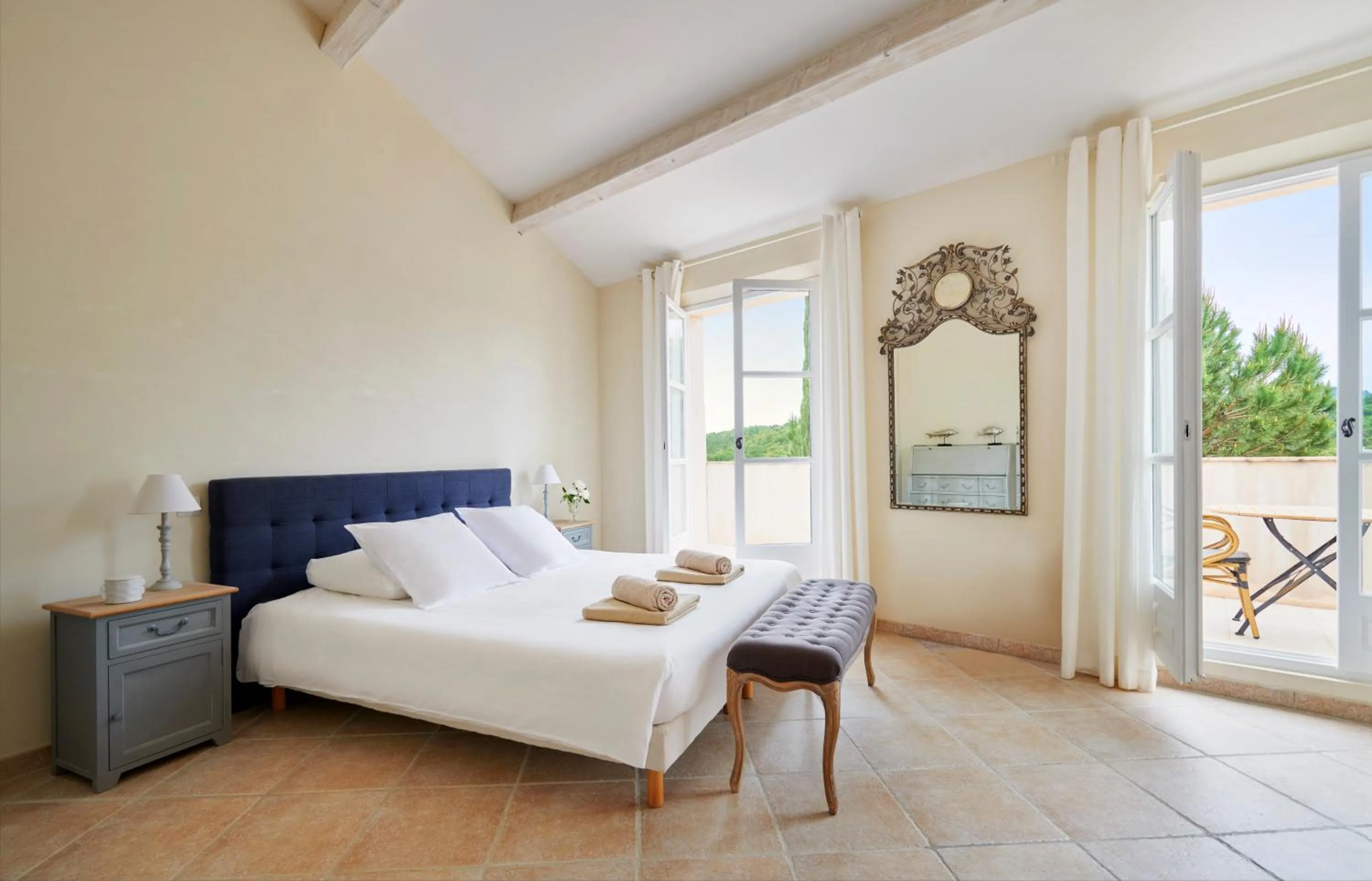 Balcony/Terrace, Bed in Saint-Tropez Golf Residences