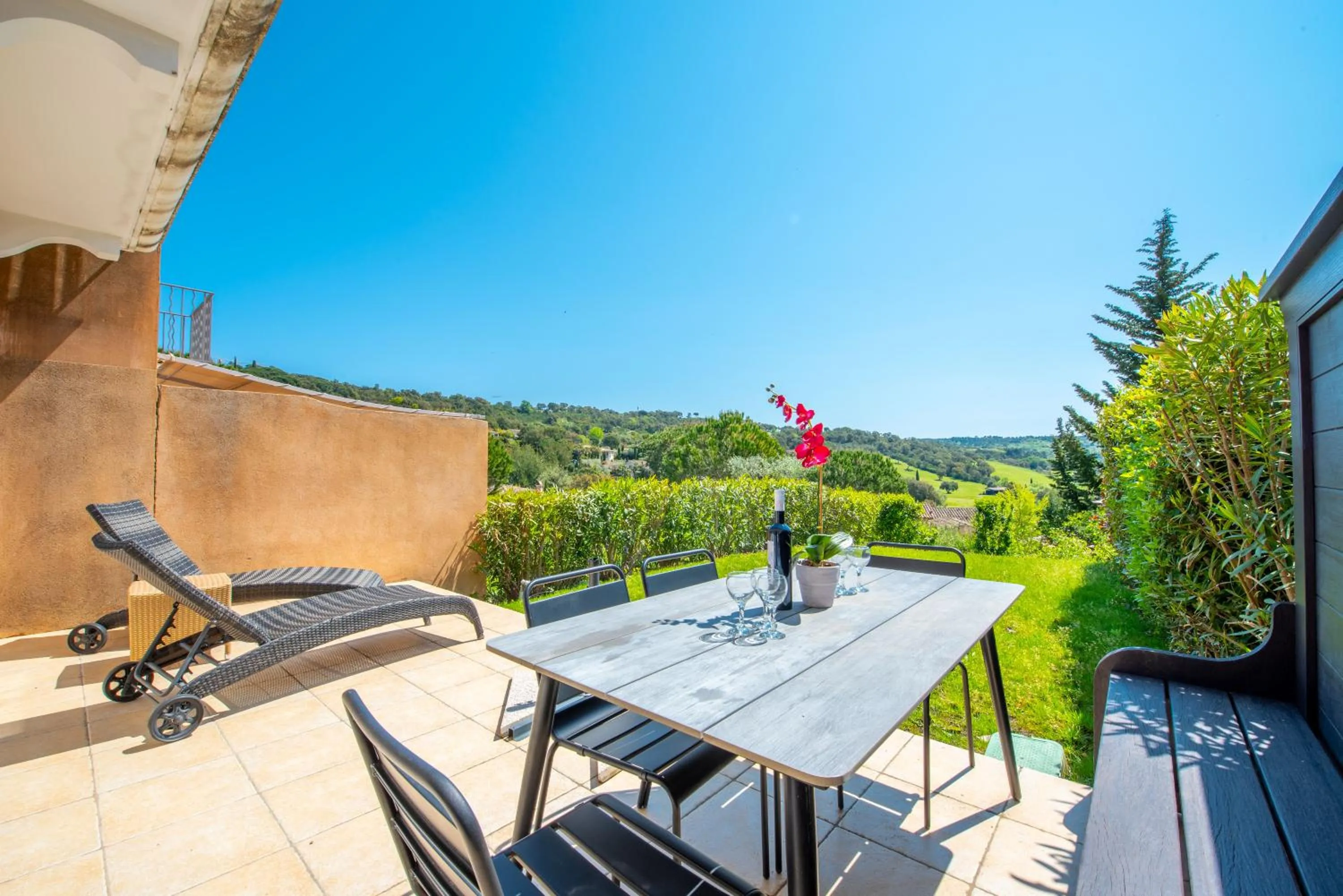 Balcony/Terrace in Saint-Tropez Golf Residences