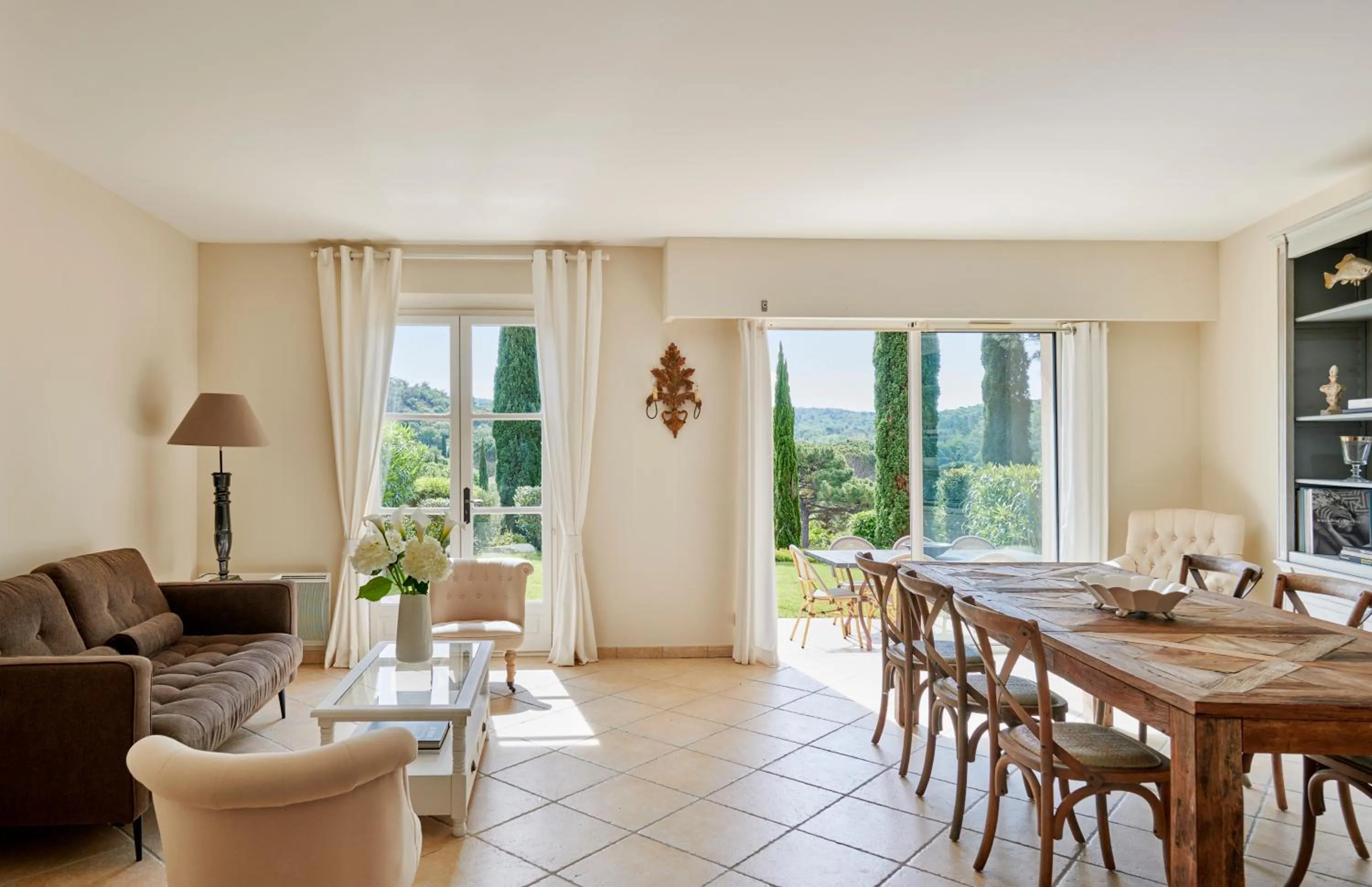 Living room in Saint-Tropez Golf Residences