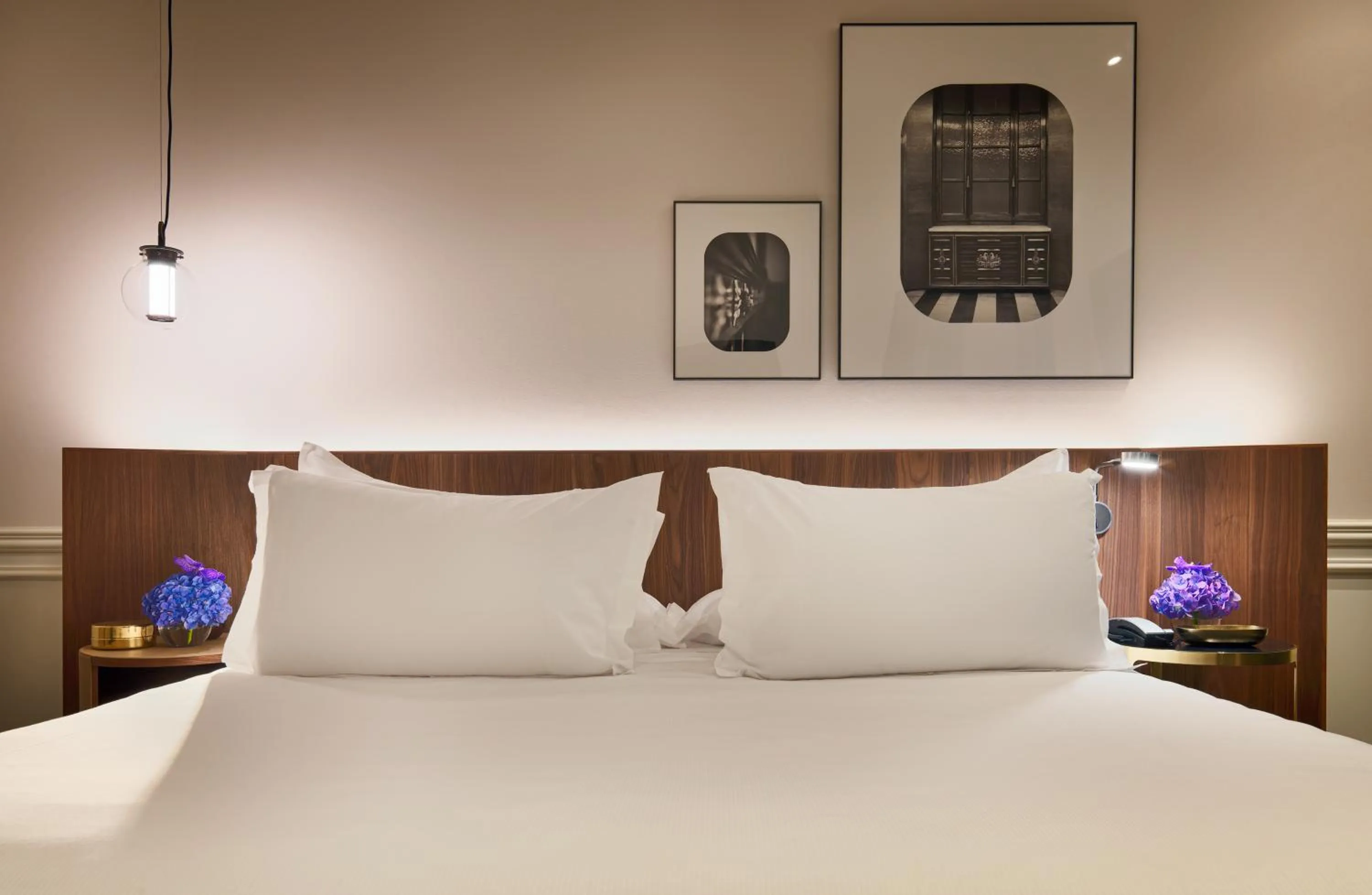 Decorative detail, Bed in H10 Casa Mimosa 4* Sup