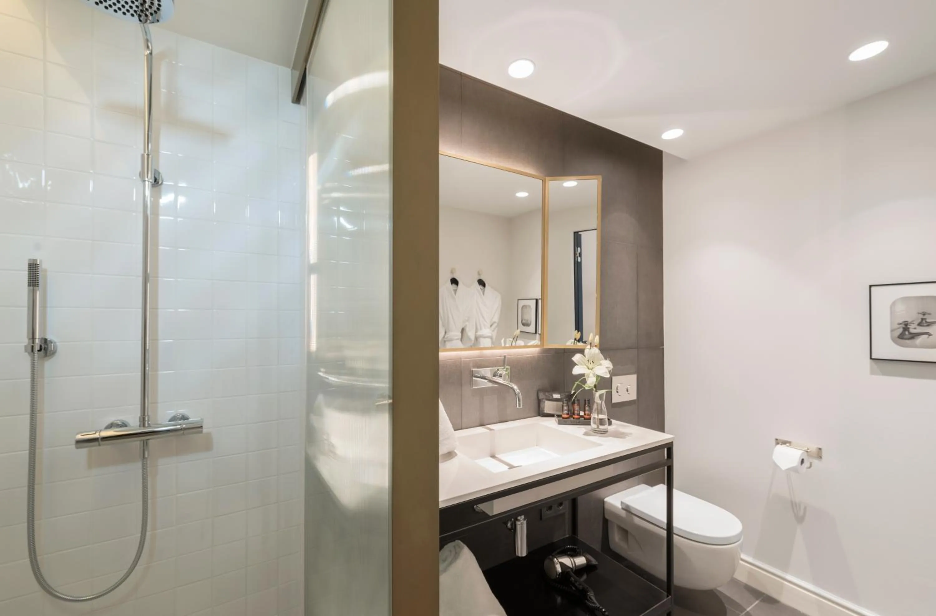 Bathroom in H10 Casa Mimosa 4* Sup