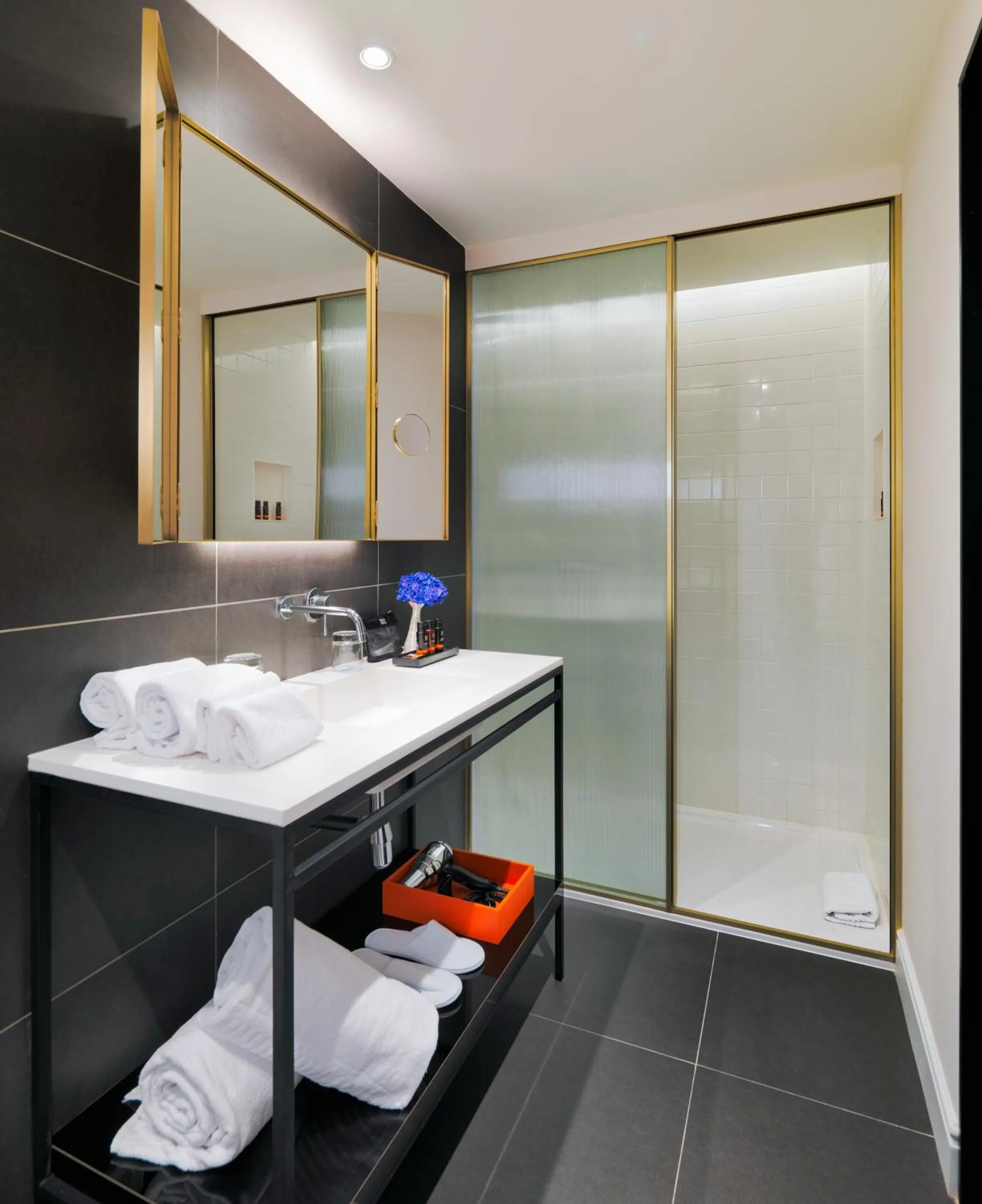 Bathroom in H10 Casa Mimosa 4* Sup