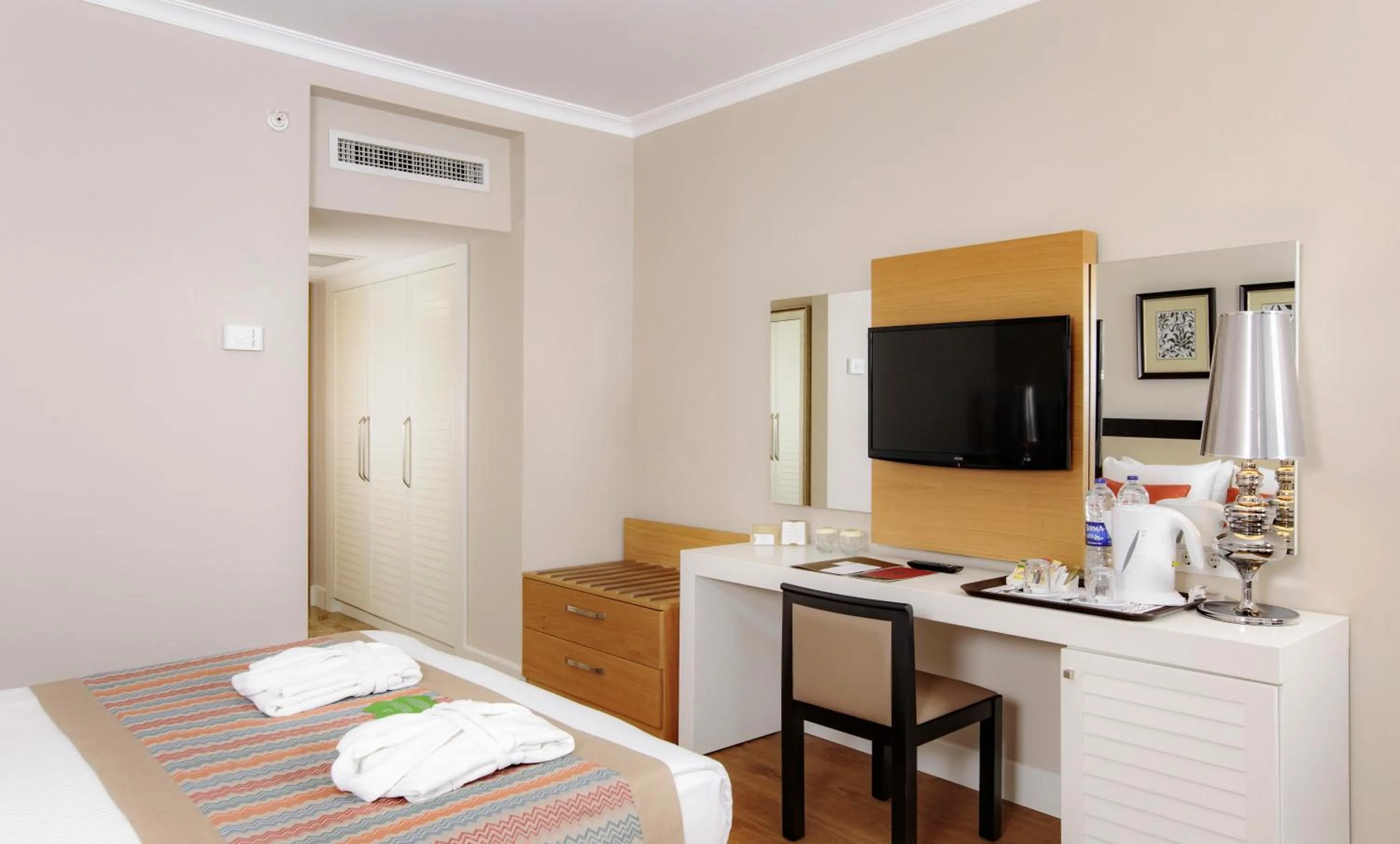 Bed in AKKA Hotels Alinda - Premium All Inclusive