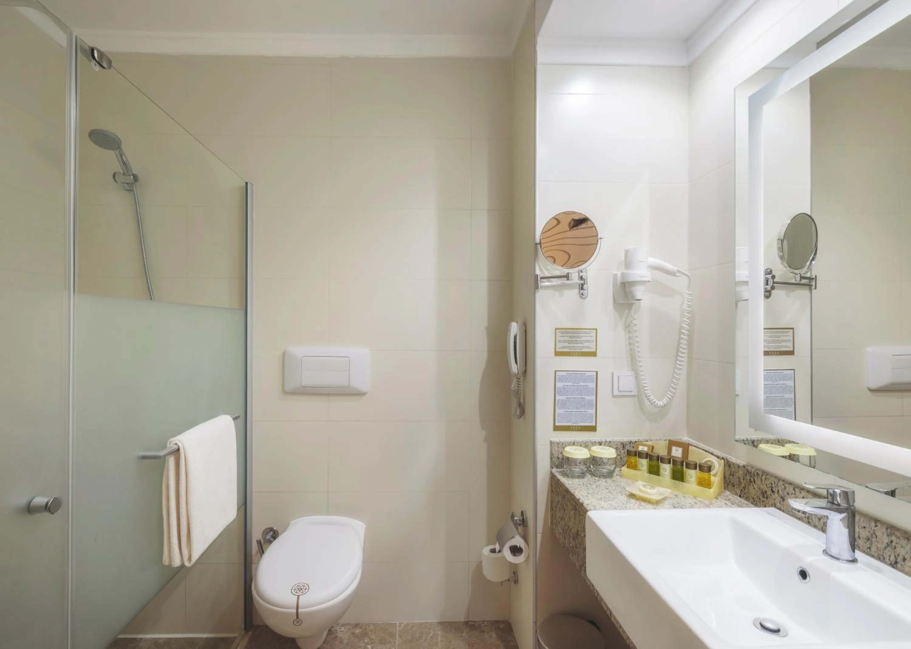 Shower in AKKA Hotels Alinda - Premium All Inclusive