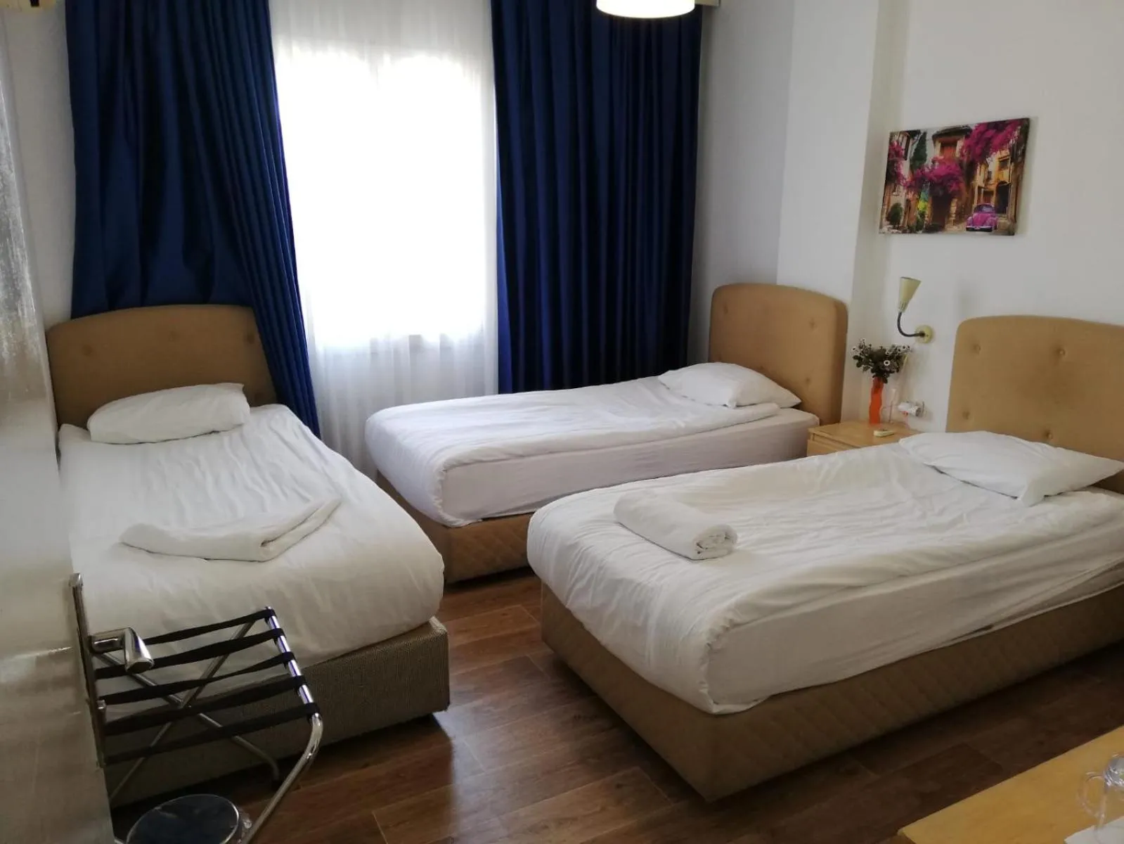 Photo of the whole room, Bed in Urkmez Hotel