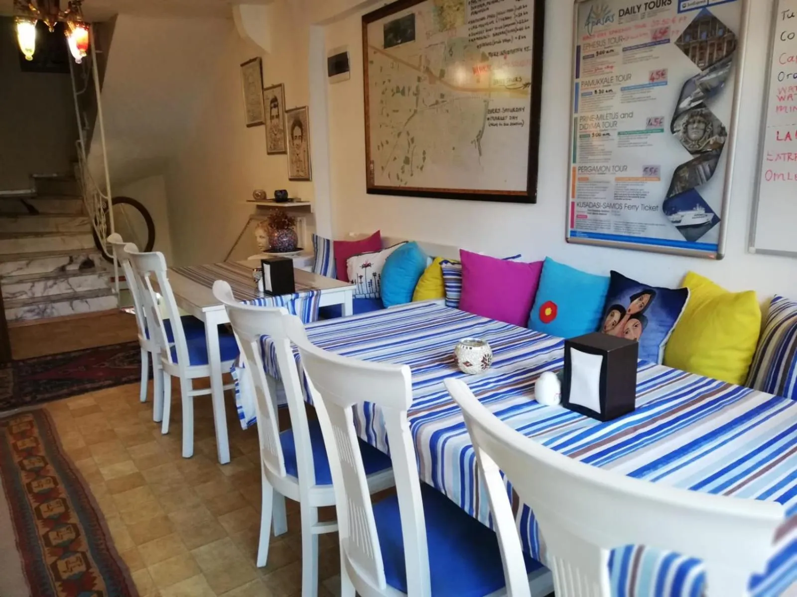 Lounge or bar in Urkmez Hotel