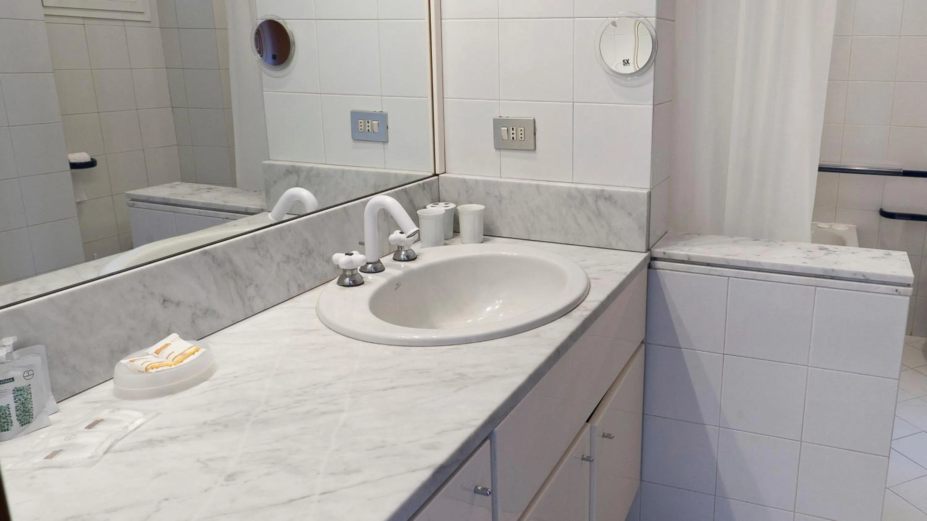 Bathroom in Italianway Easy - Benedetto Marcello 28