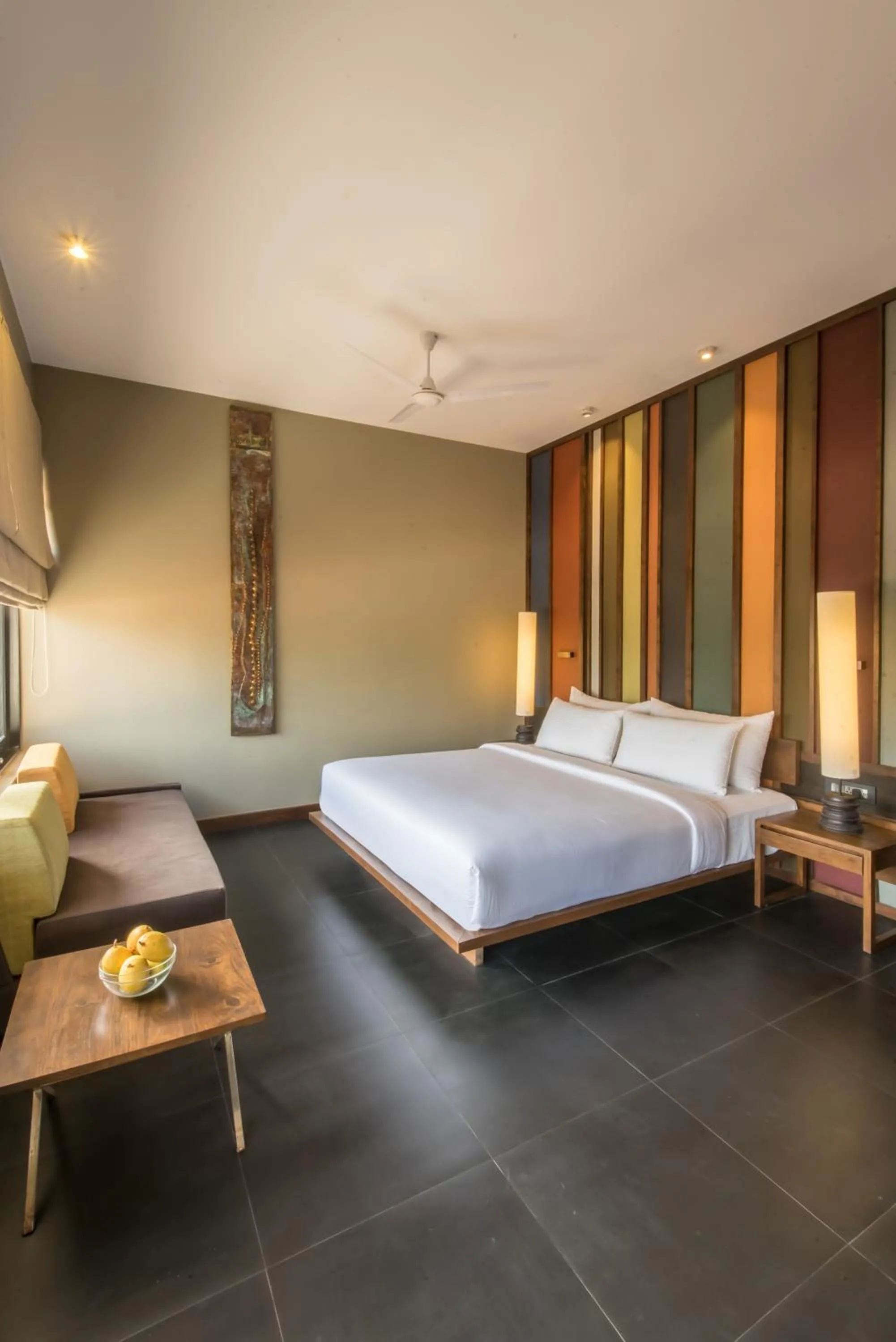 Photo of the whole room, Bed in Jetwing Lake