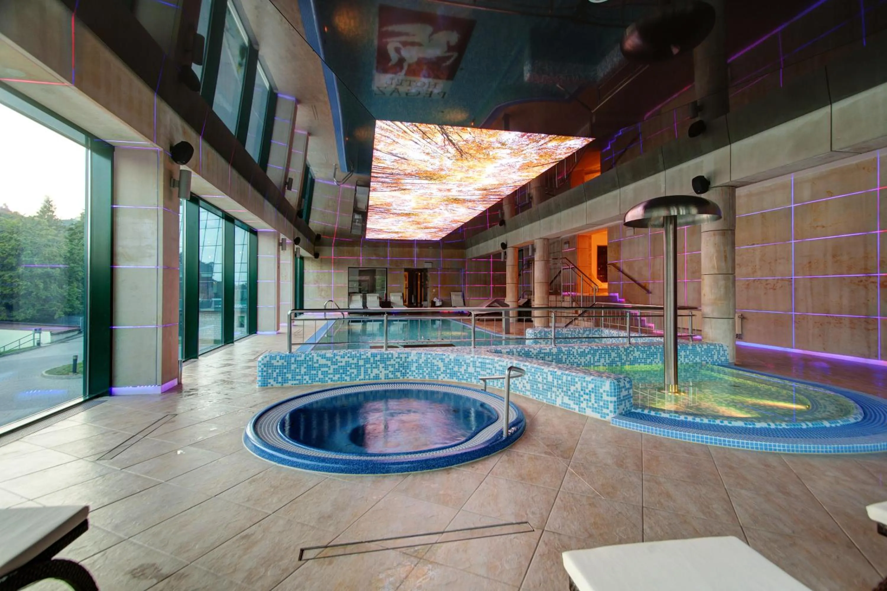 Swimming pool in Hotel Pegaz