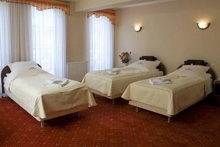 Bedroom, Bed in Skalny Dworek