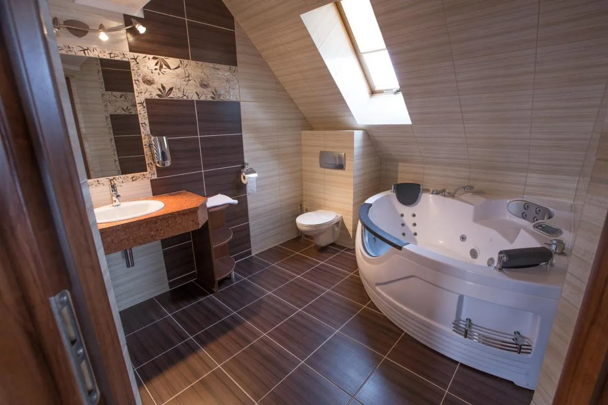 Bathroom in Skalny Dworek