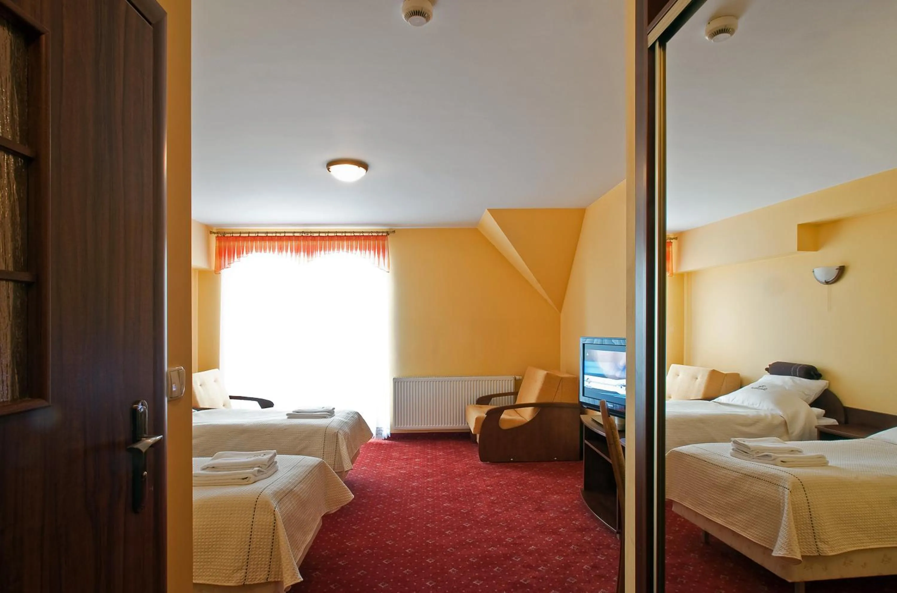 Photo of the whole room, Bed in Skalny Dworek