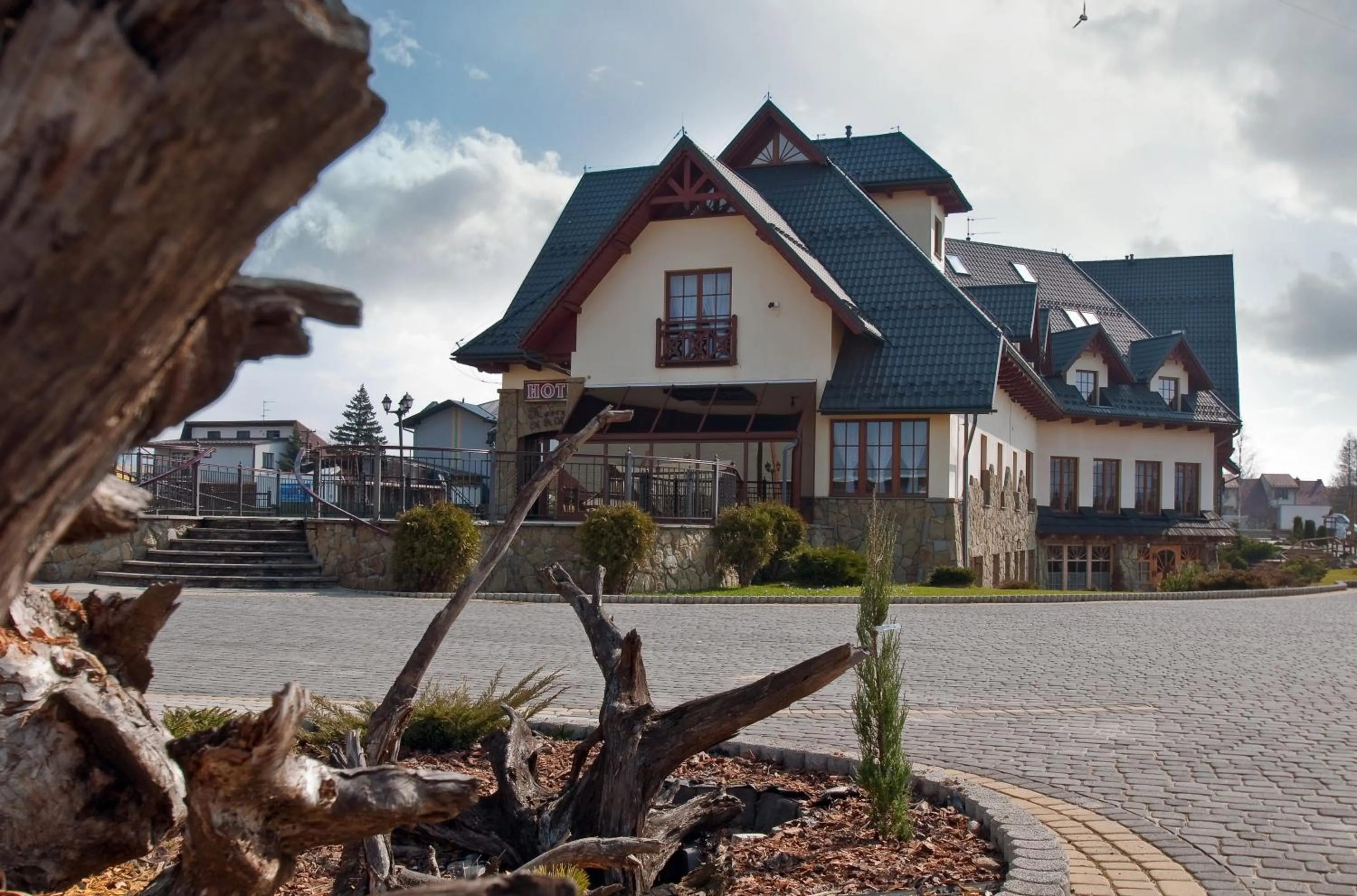 Facade/entrance in Skalny Dworek