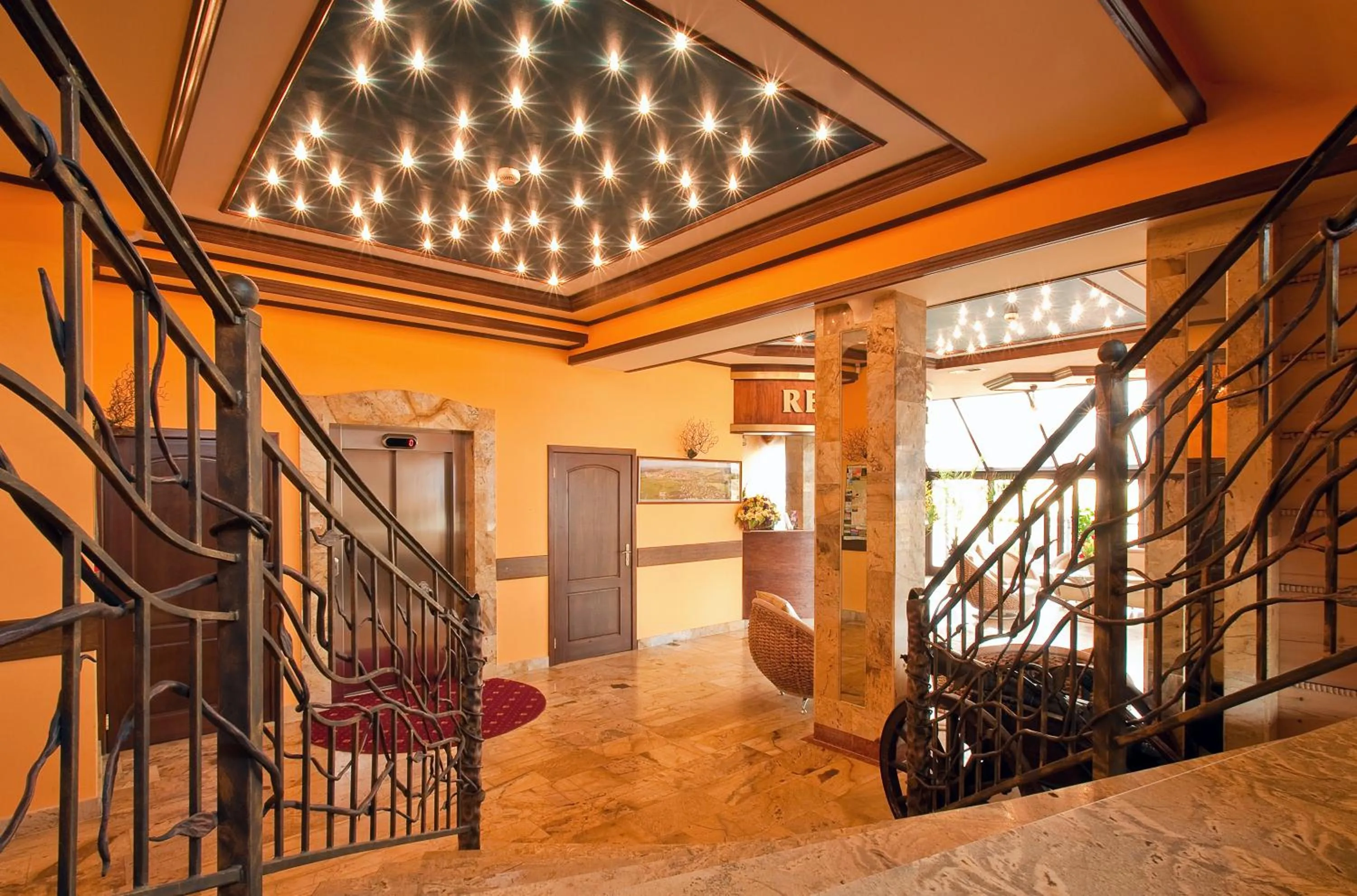 Lobby or reception in Skalny Dworek