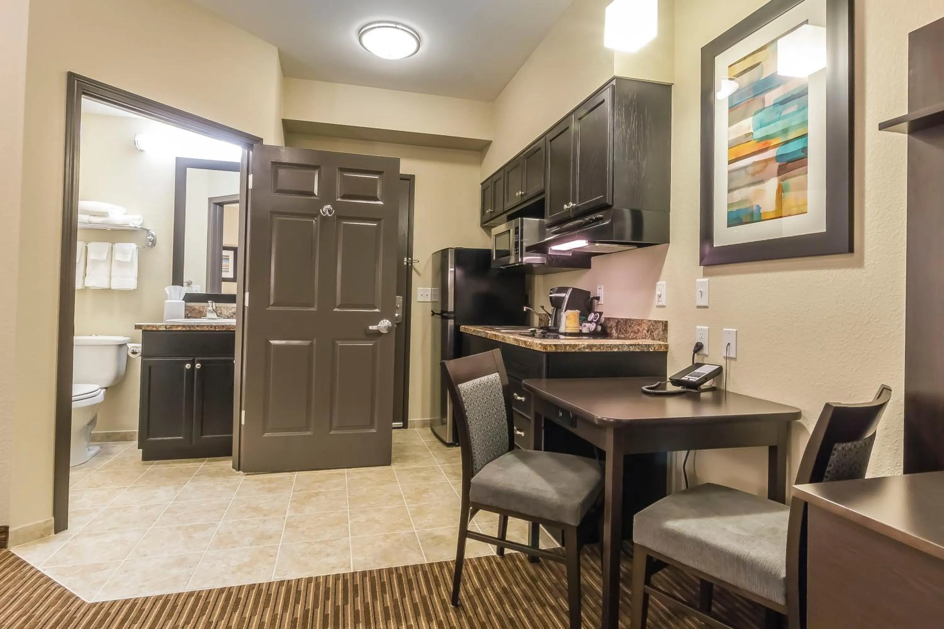 Kitchen or kitchenette in Quality Inn & Suites