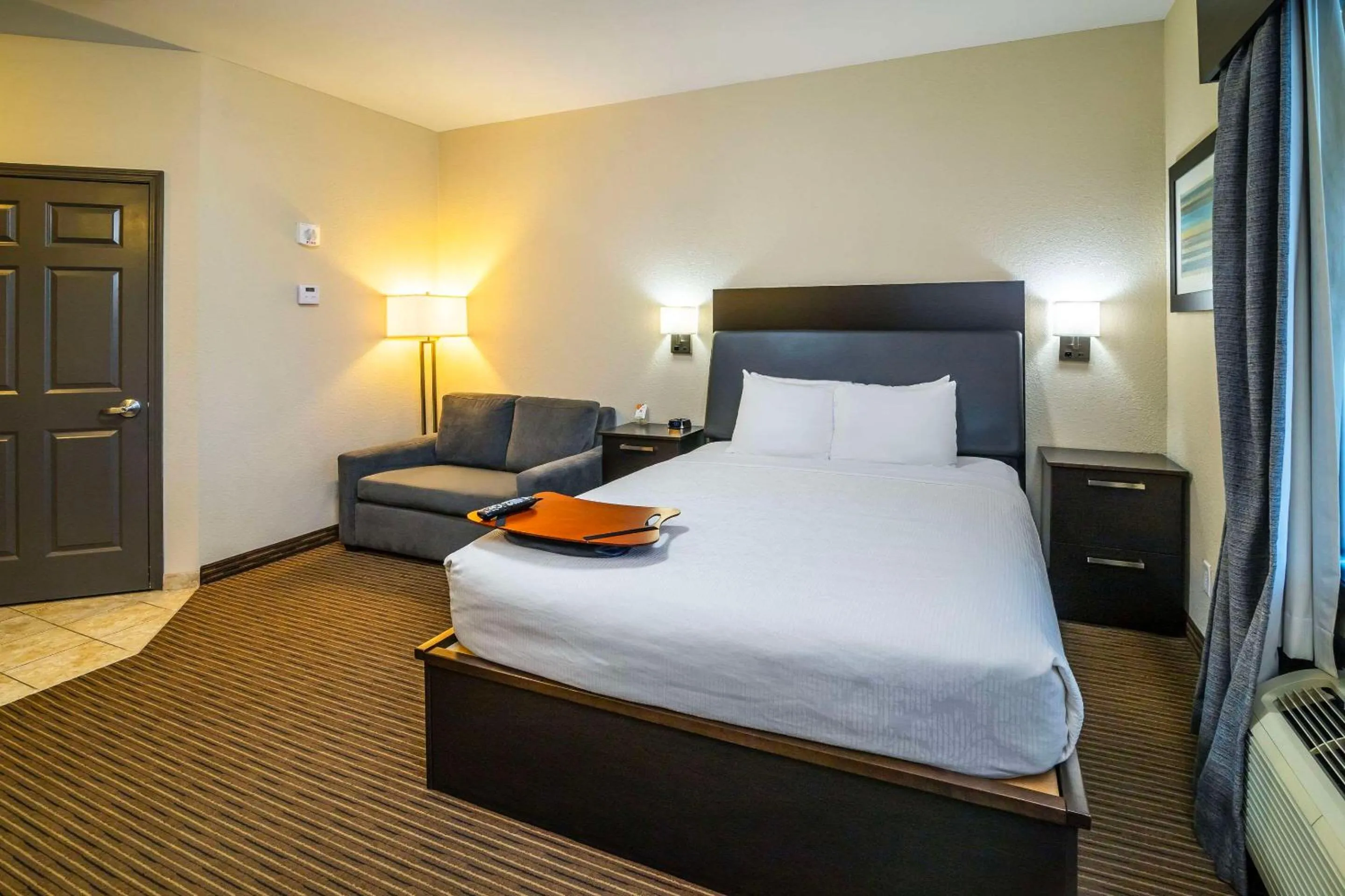 Bedroom, Bed in Quality Inn & Suites