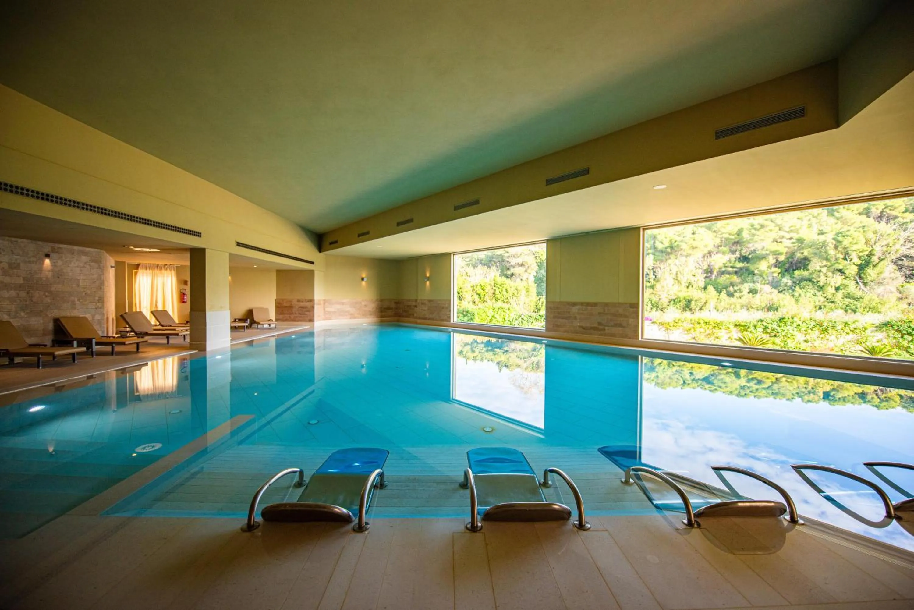 Swimming pool in Basiliani - CDSHotels